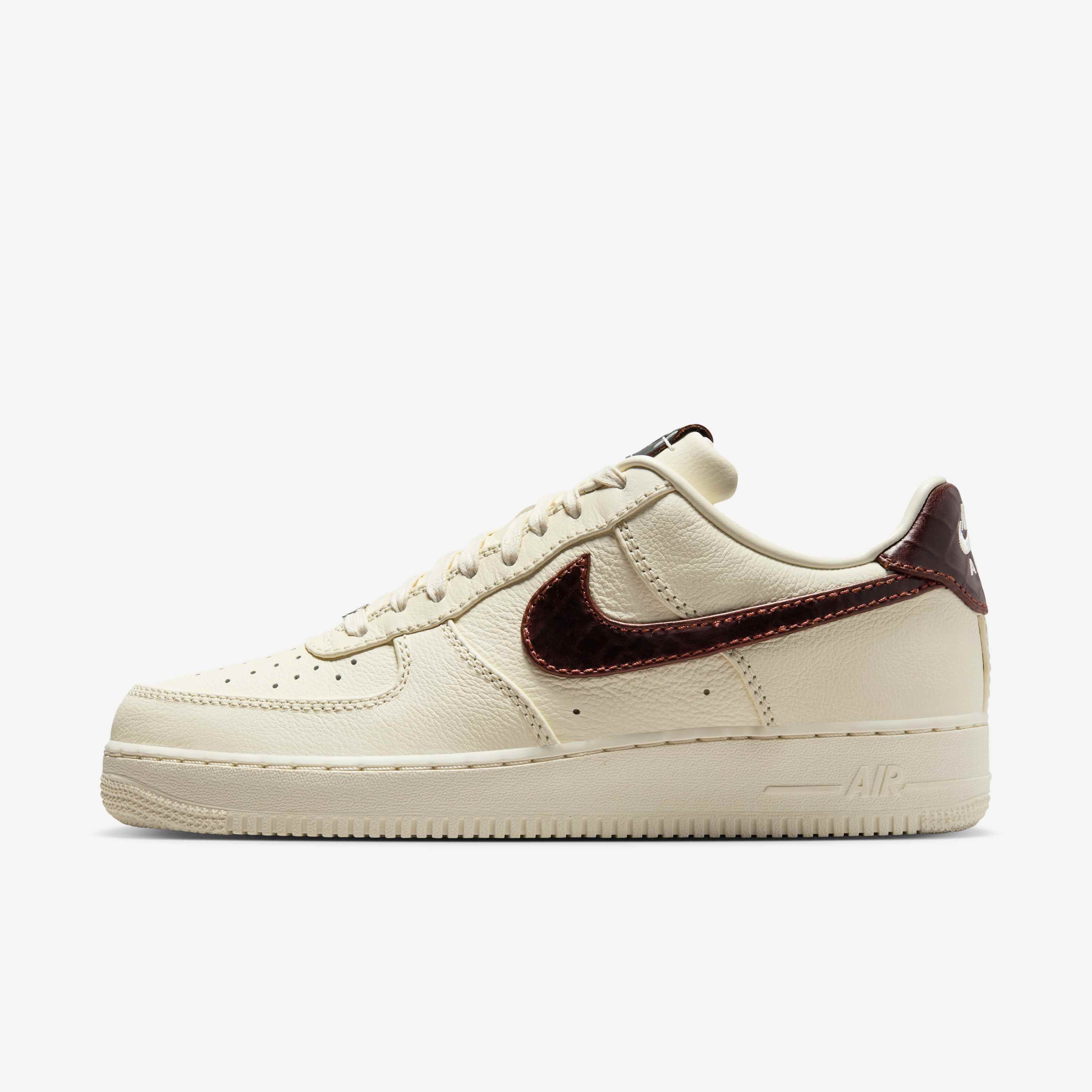 Nike Air Force 1 '07 image number 0