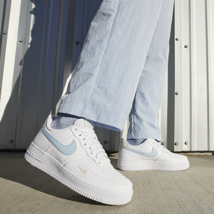 Nike air force hot sale 1 07 woman