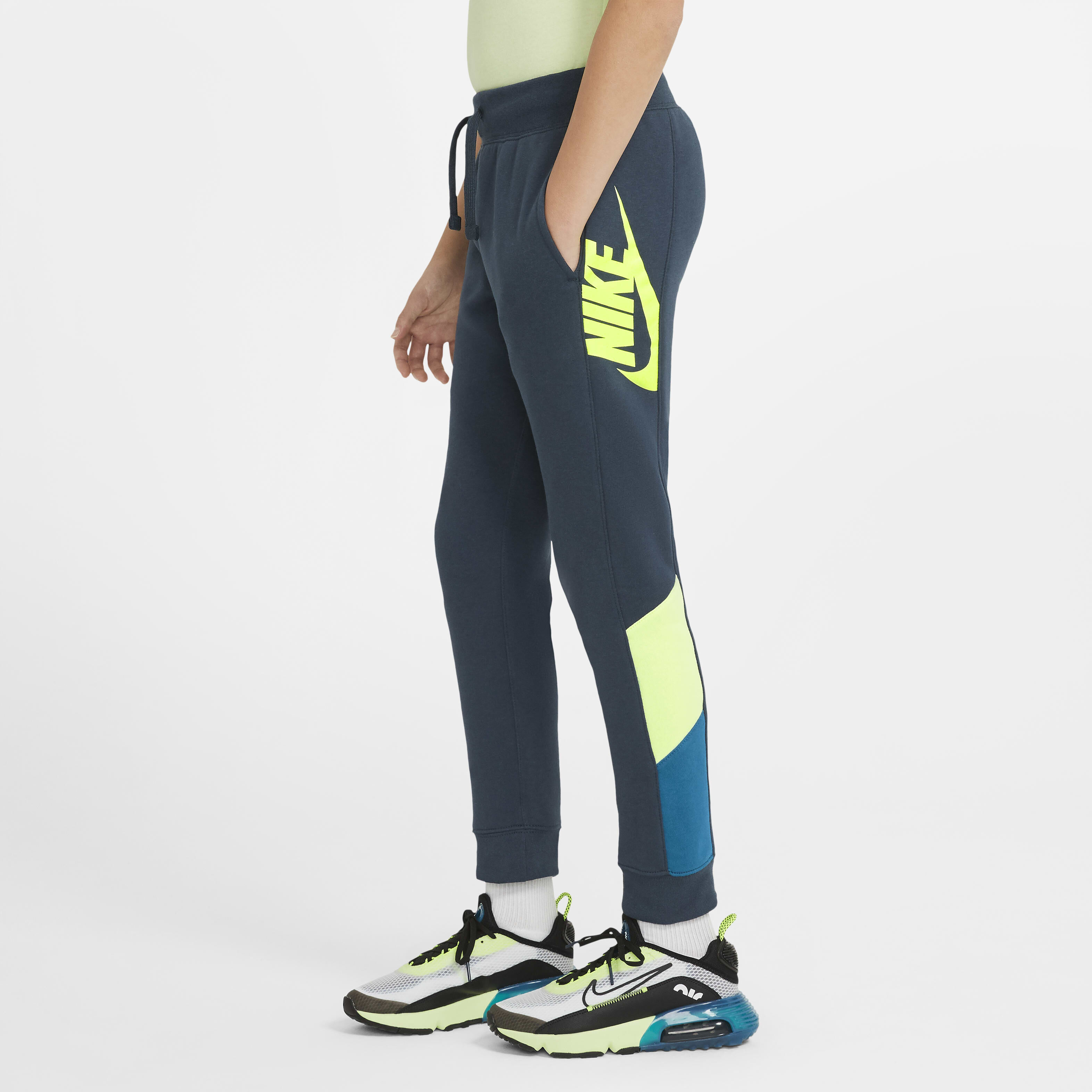 نايكي سبورتسوير image number 0