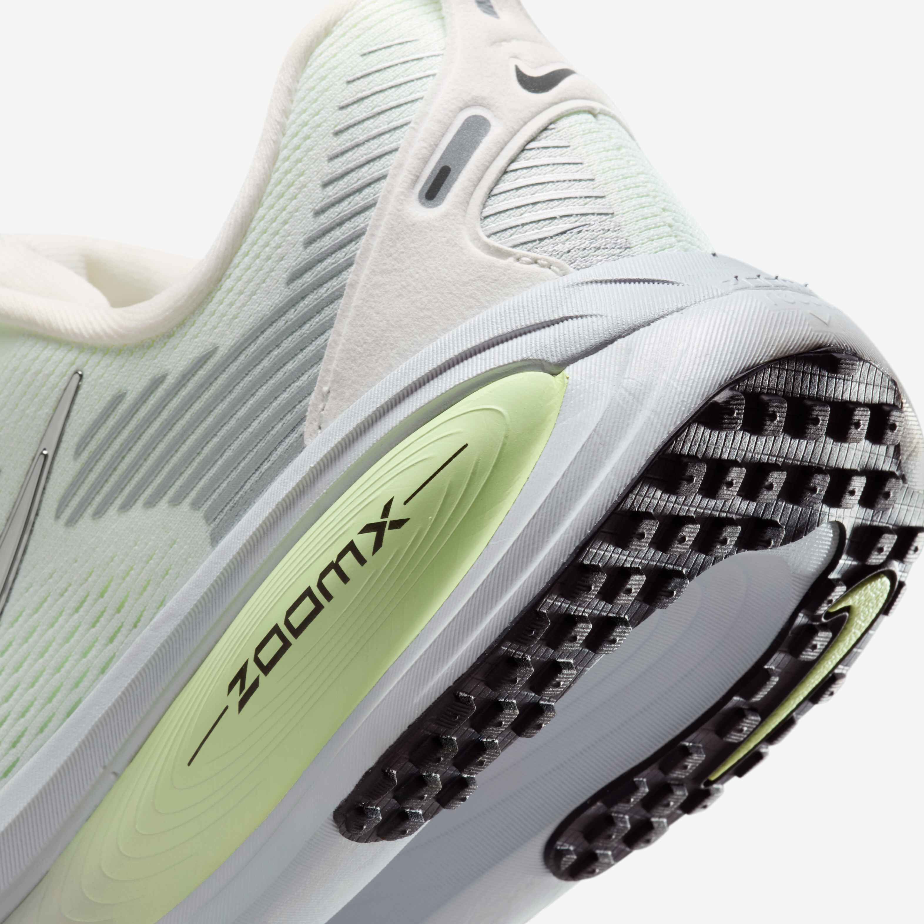 نايكي فوميرو 18 image number 7