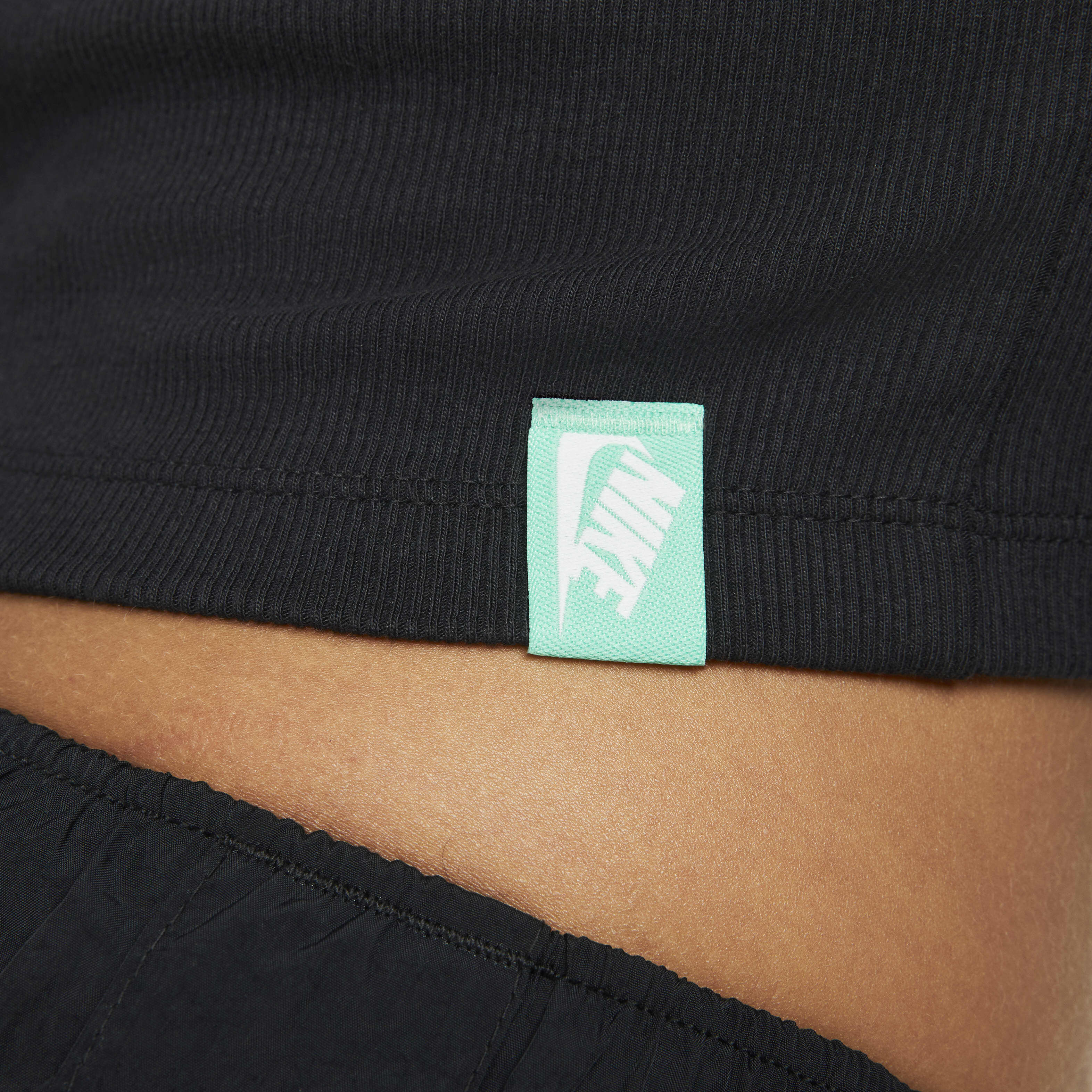 نايكي سبورتسوير image number 4