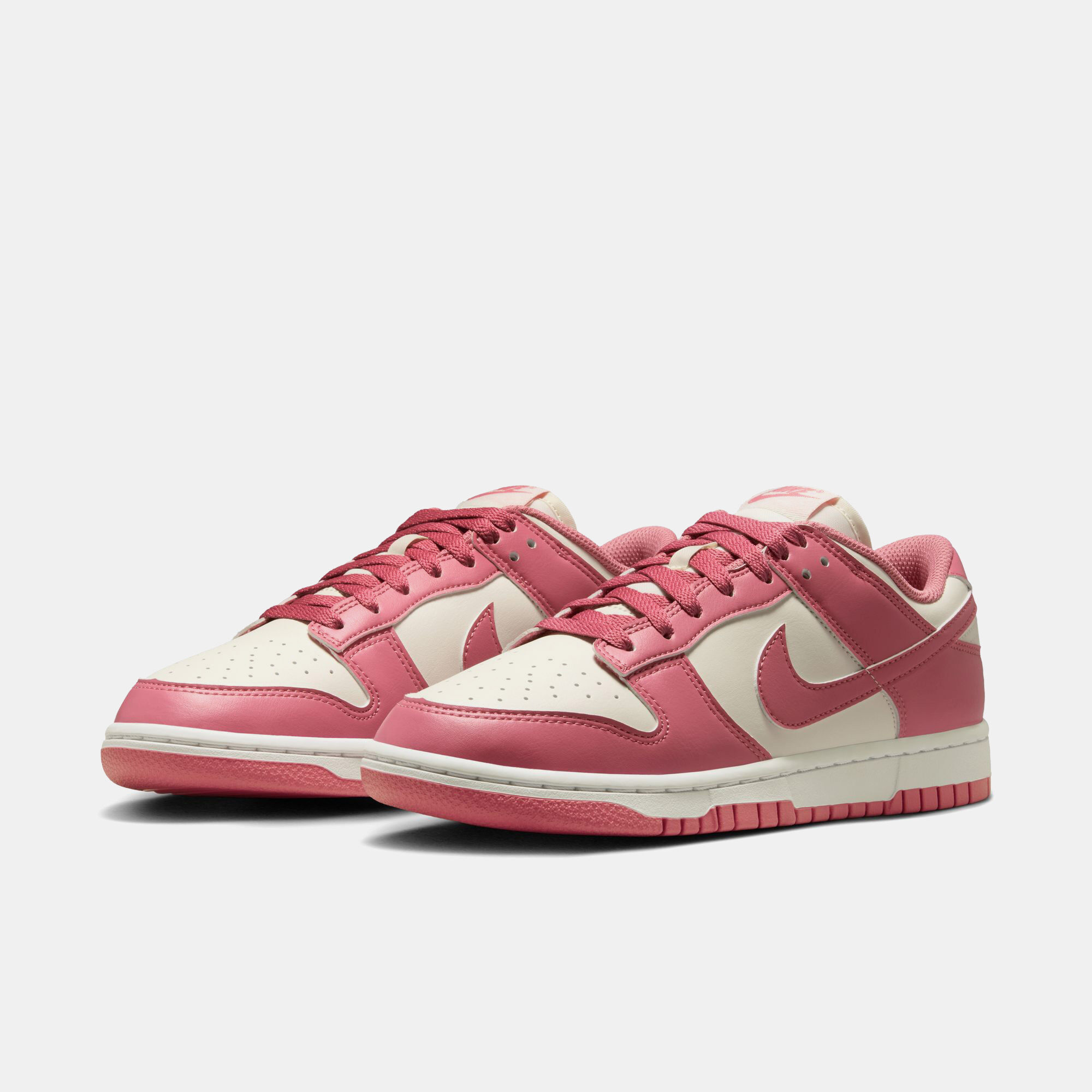 Nike Dunk Low image number 2