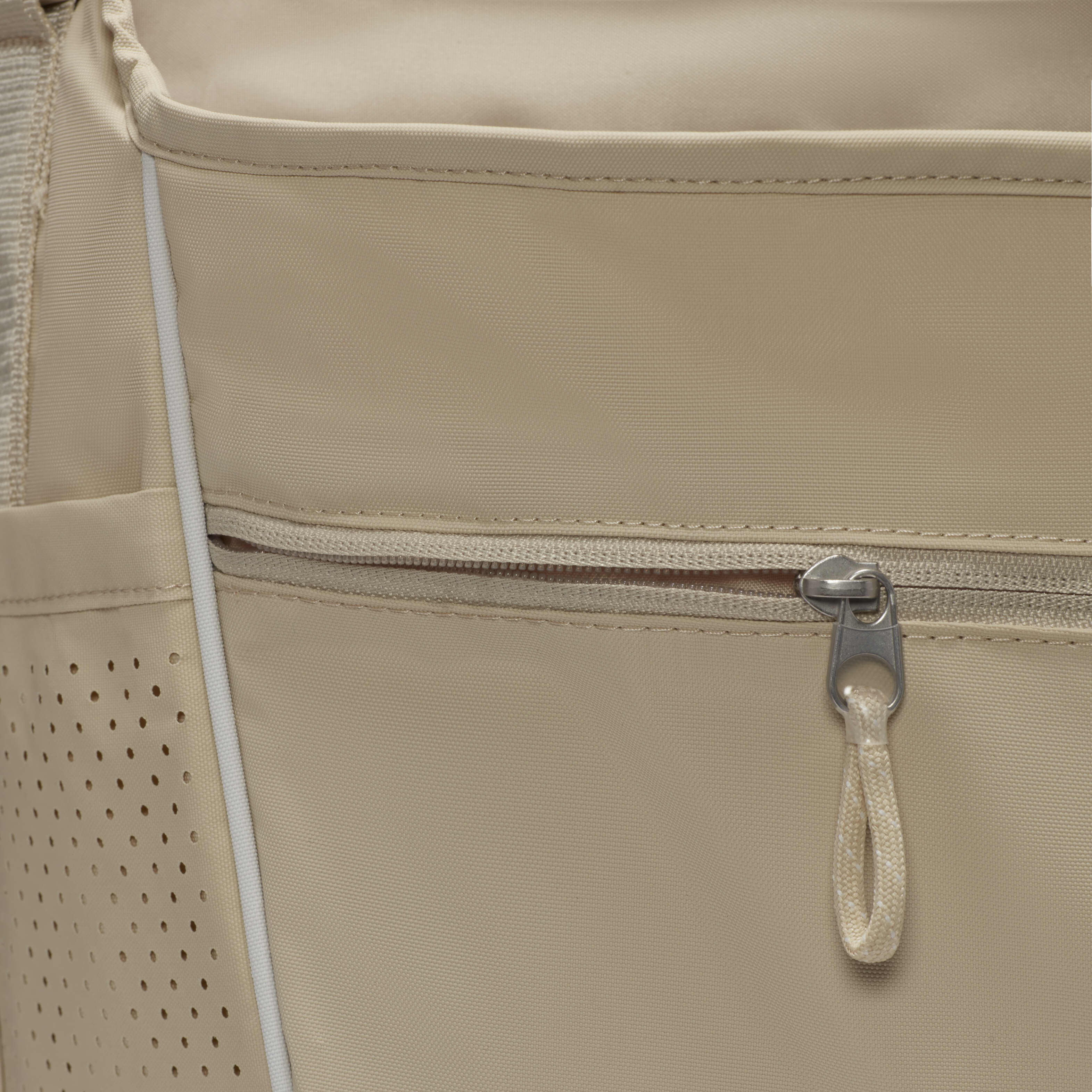 نايكي سبورتسوير ايسنشالز image number 5