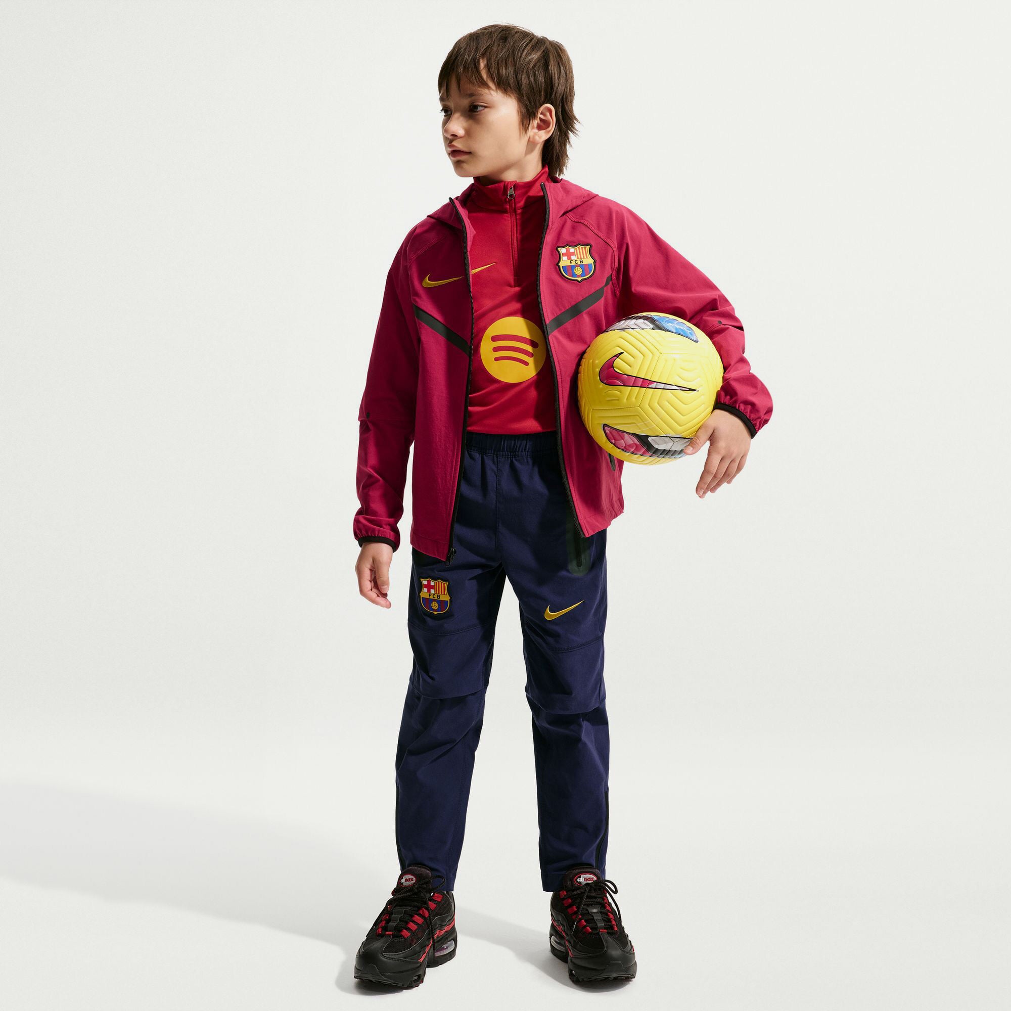 برشلونة تك image number 0