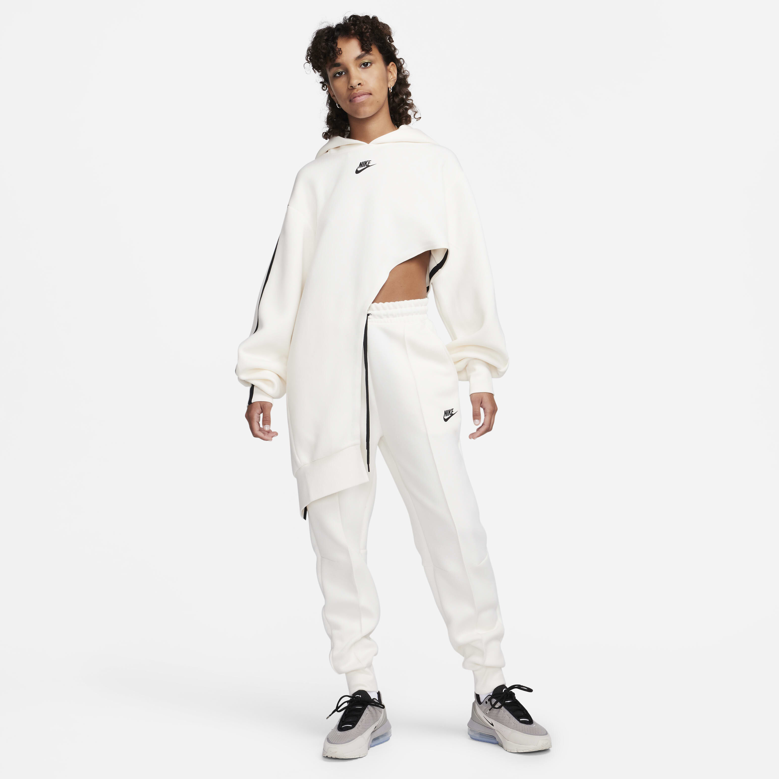 Nike Sportswear Tech Fleece image number 8