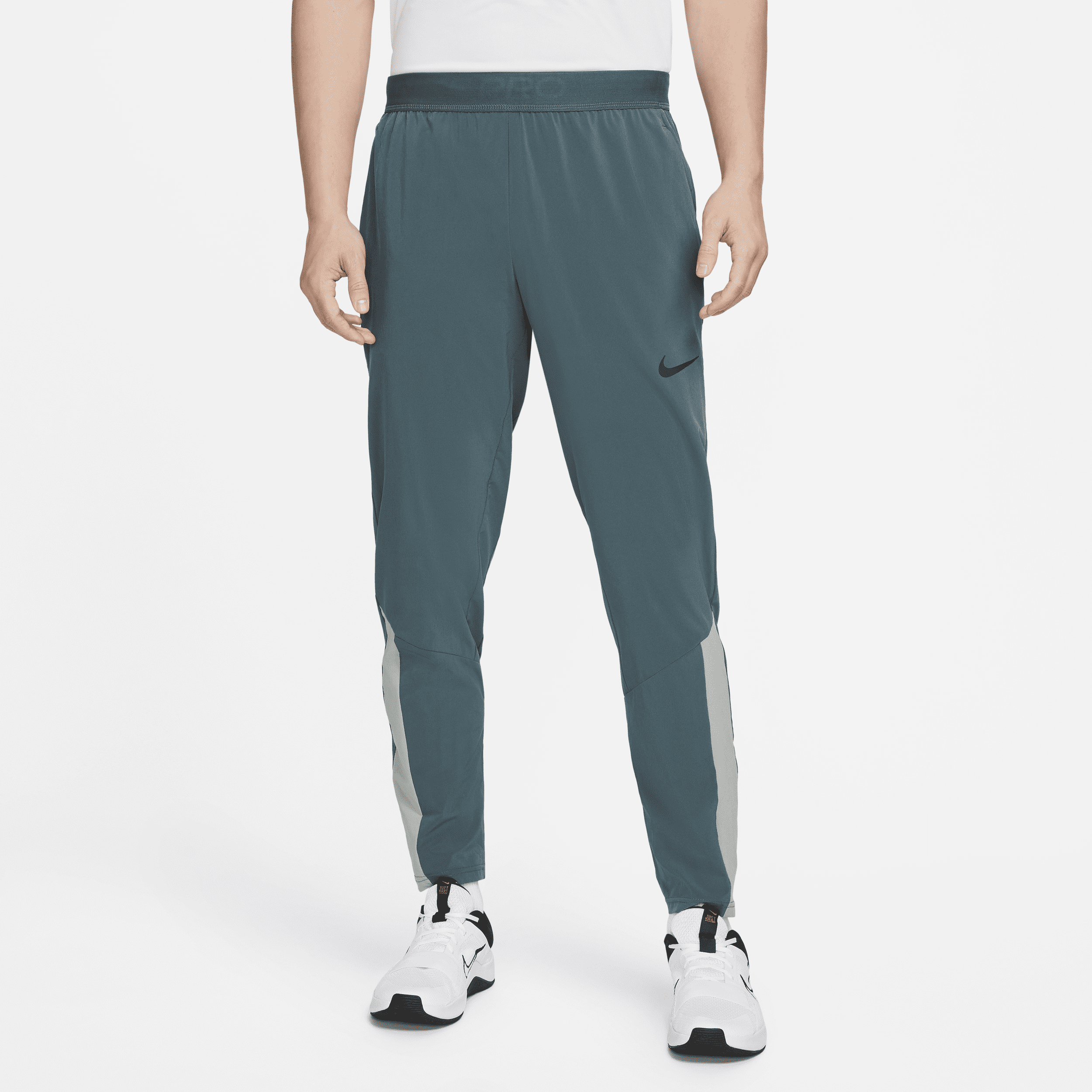 Nike slim fit max sales tapered leg regular length