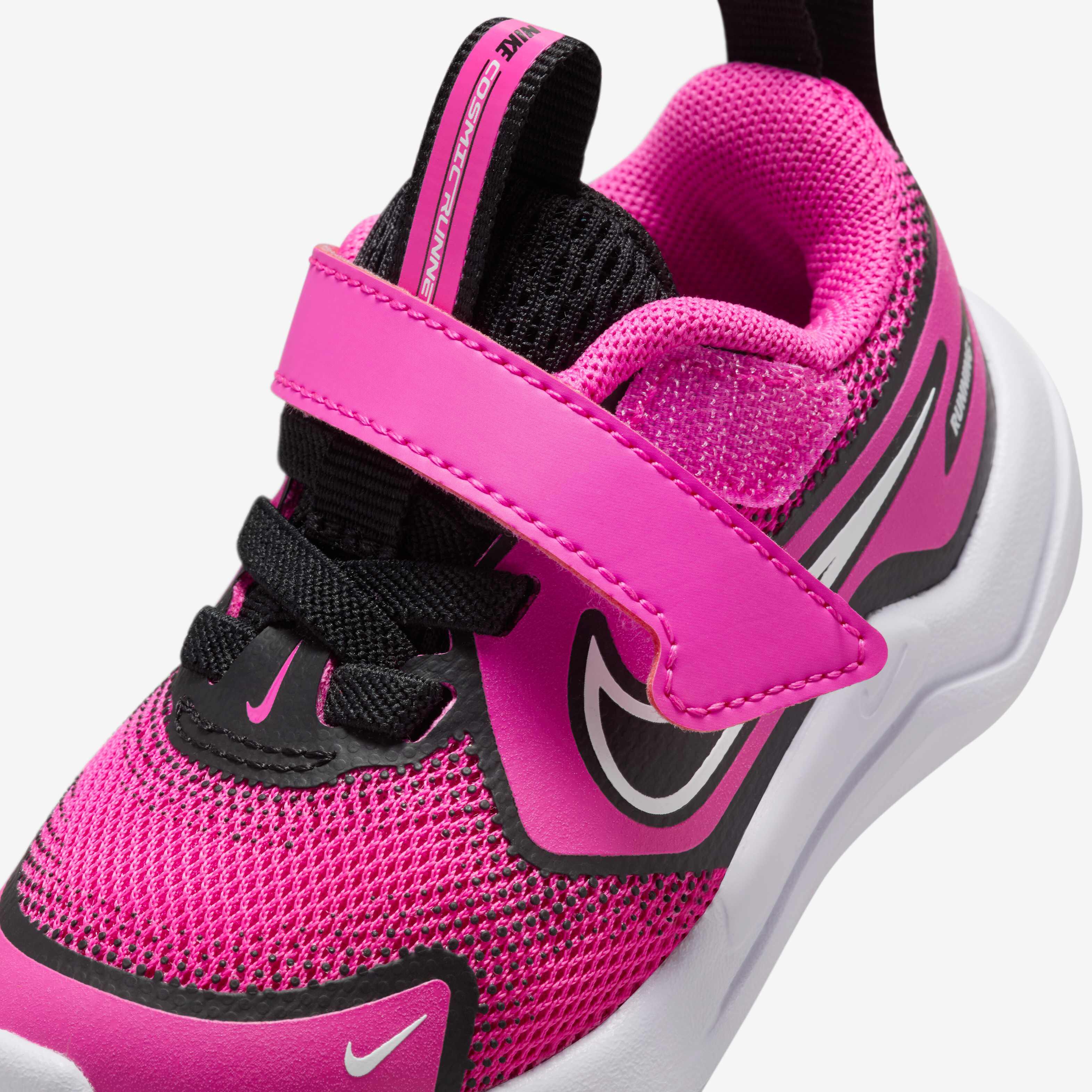 Nike Cosmic Runner image number 6
