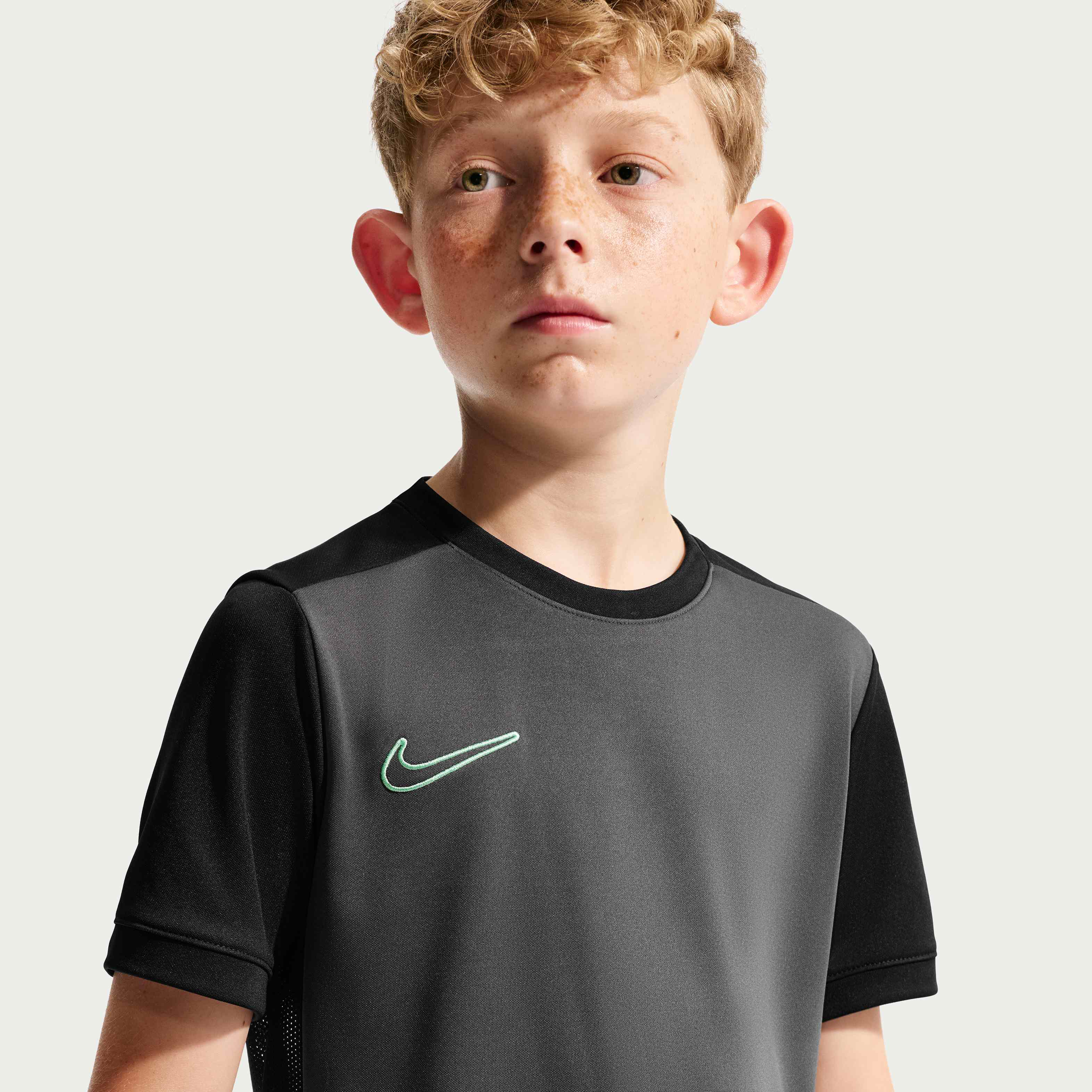 نايكي أكاديمي image number 2