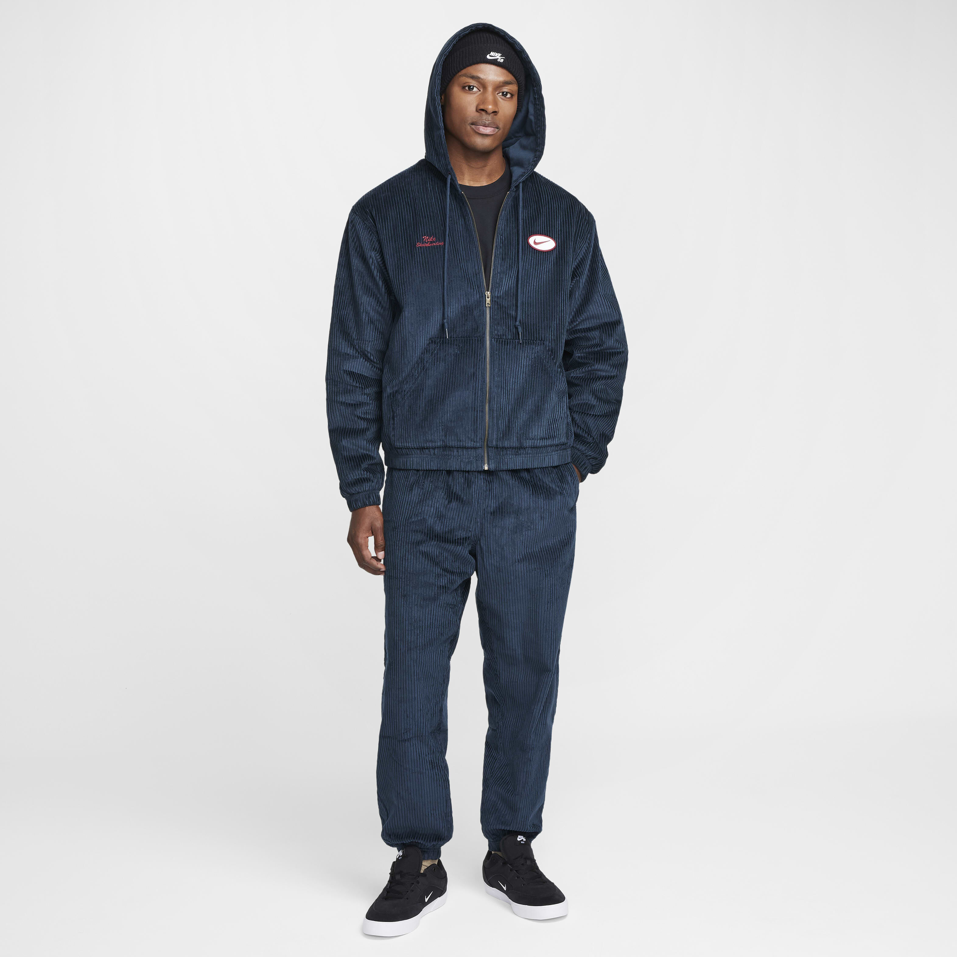 Buy Nike SB Elastic Corduroy Skate Trousers - Armoury Navy/Team Red | Nike  Saudi Official