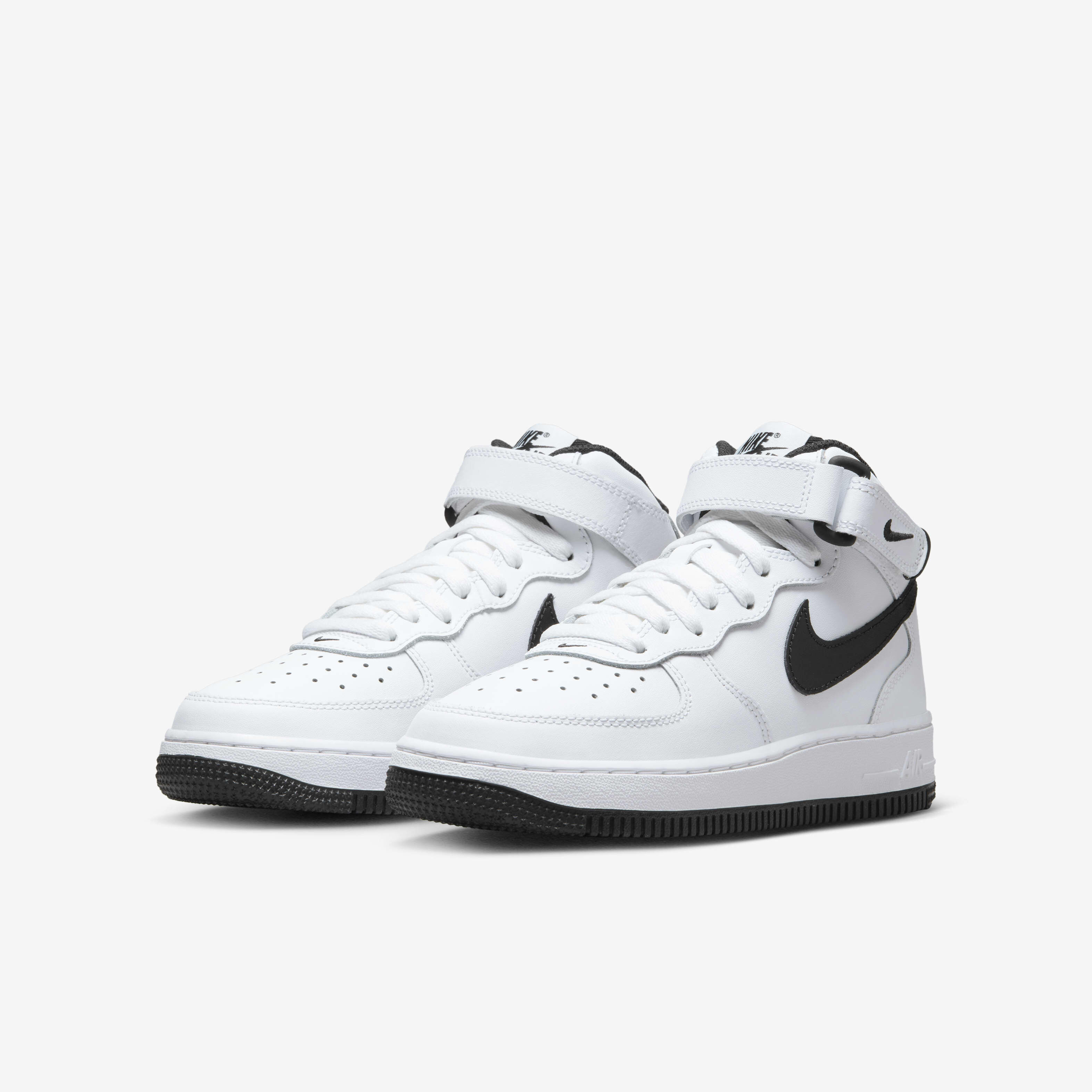 Nike Air Force 1 Mid LE image number 4