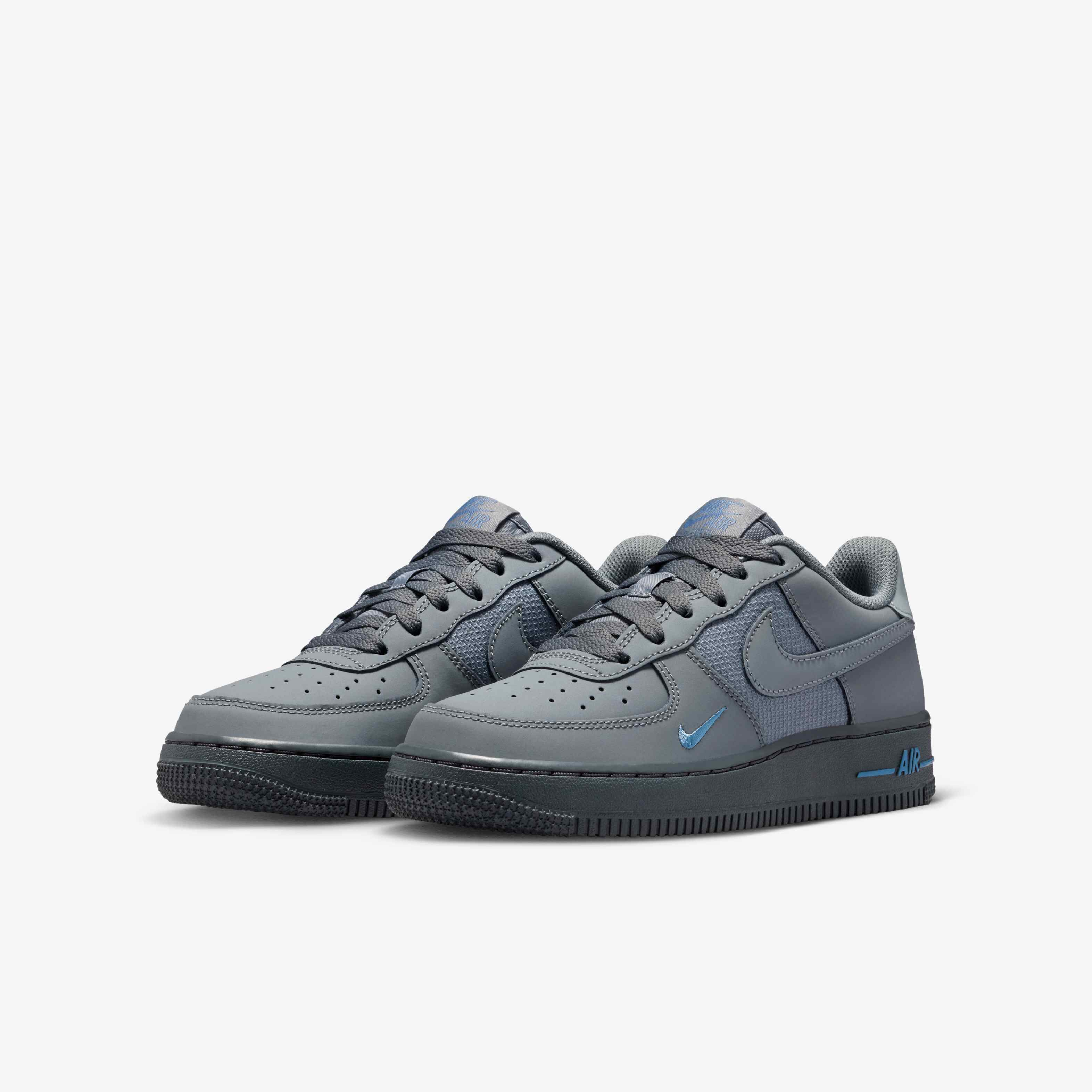 Nike Air Force 1 image number 4