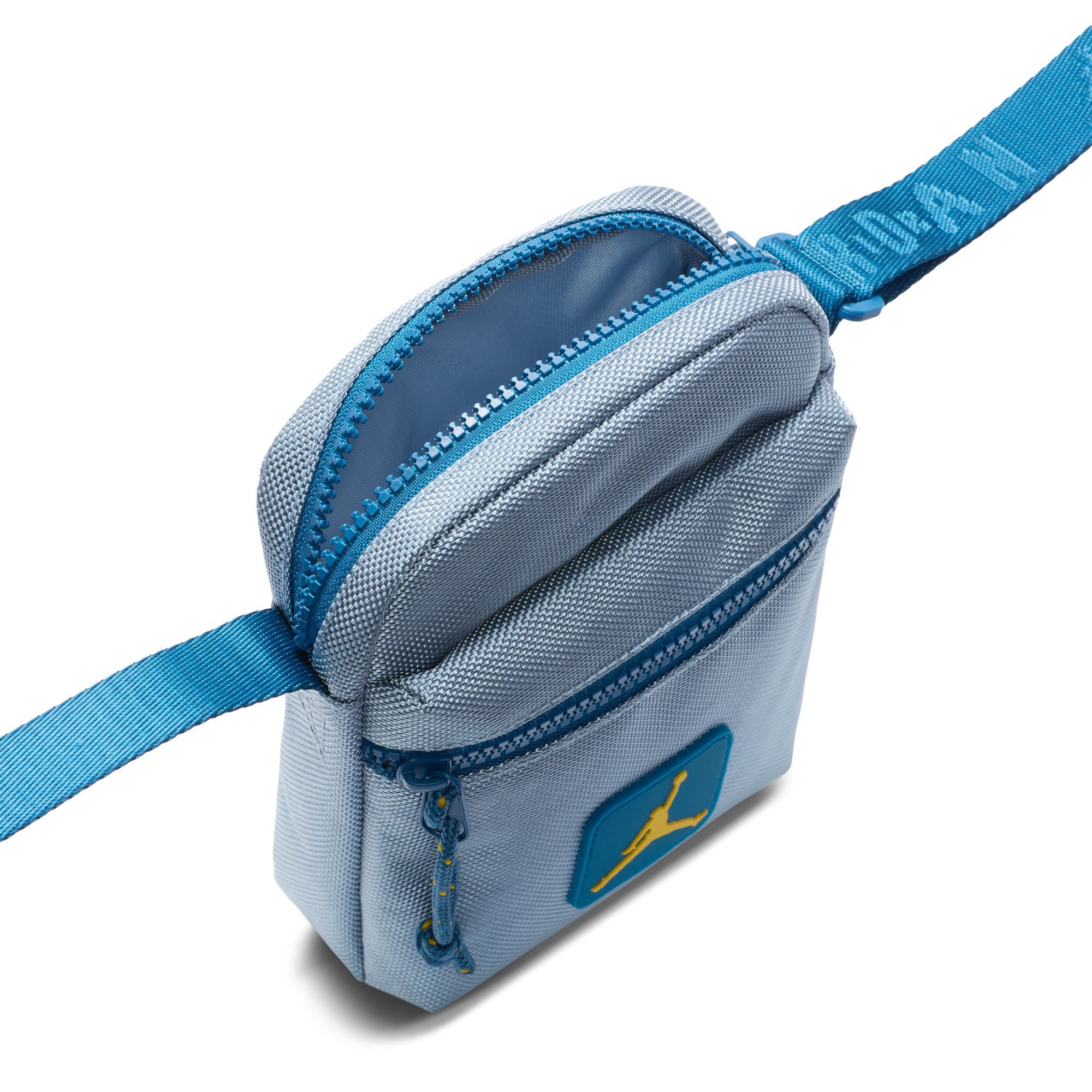 Jordan regal air hotsell crossbody bag