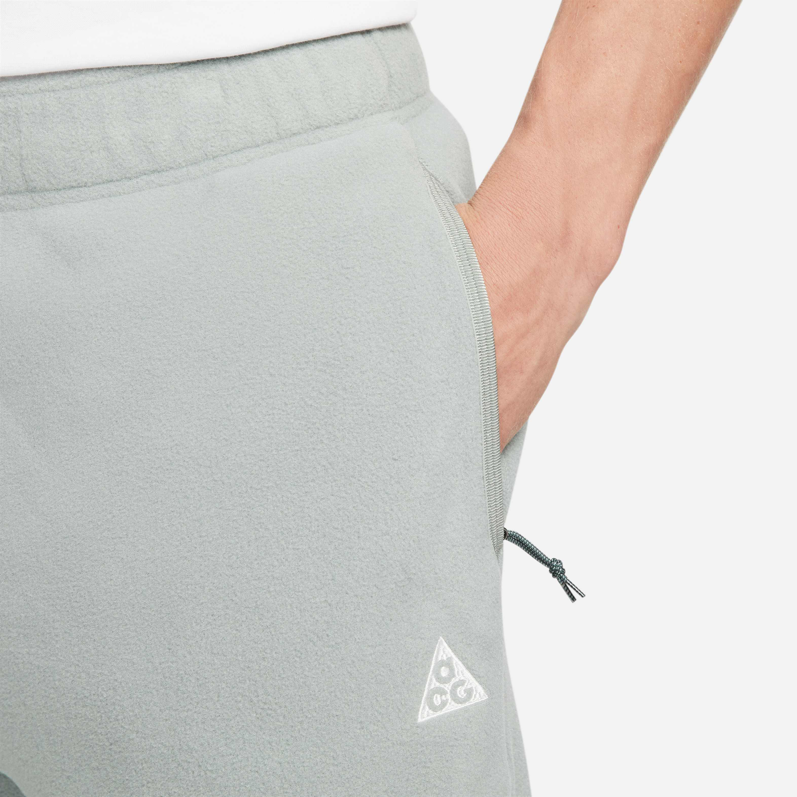 Nike ACG Polartec&reg; 'Wolf Tree' image number 2