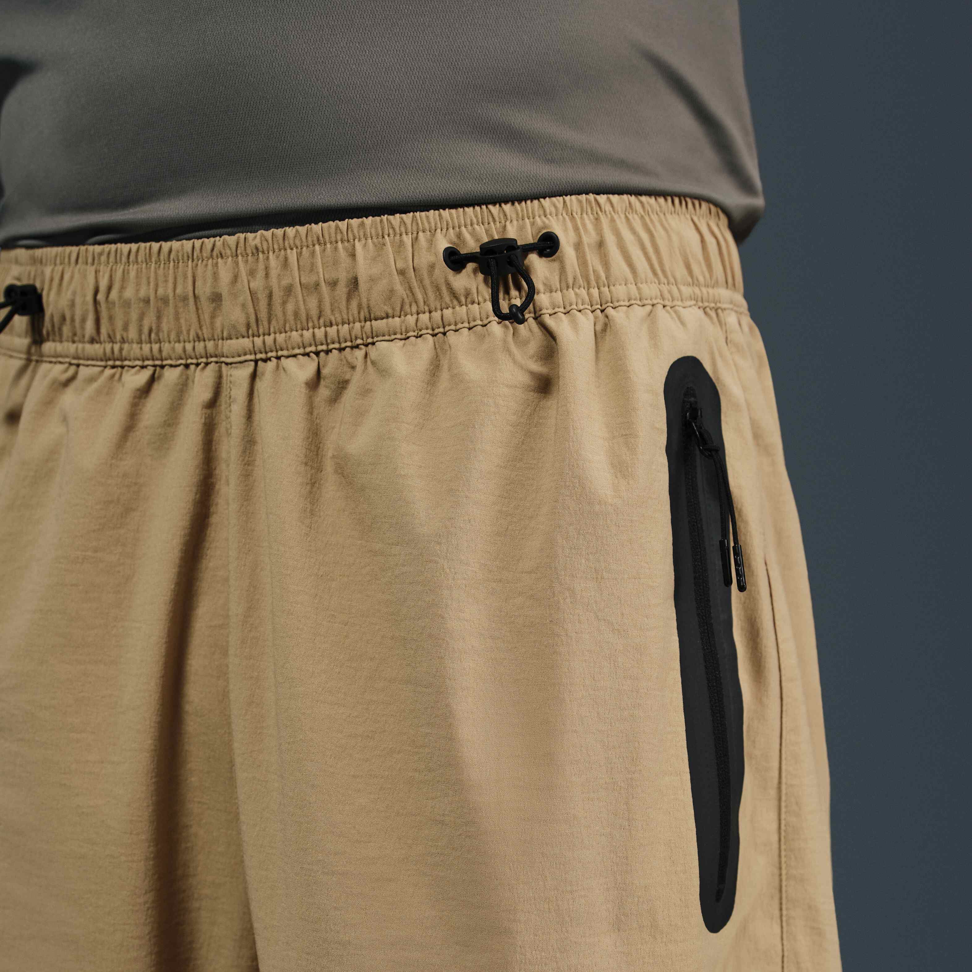 ★★Nike★★ Tech Woven Open Hem Pants M Parachute Beige Bla Nike Tech Woven Oversized Trousers Mens Pants Parachute