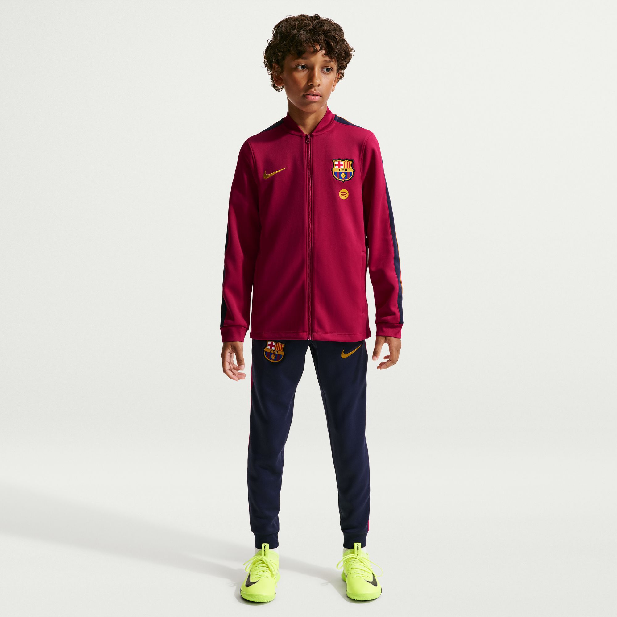 F.C. Barcelona Strike image number 3