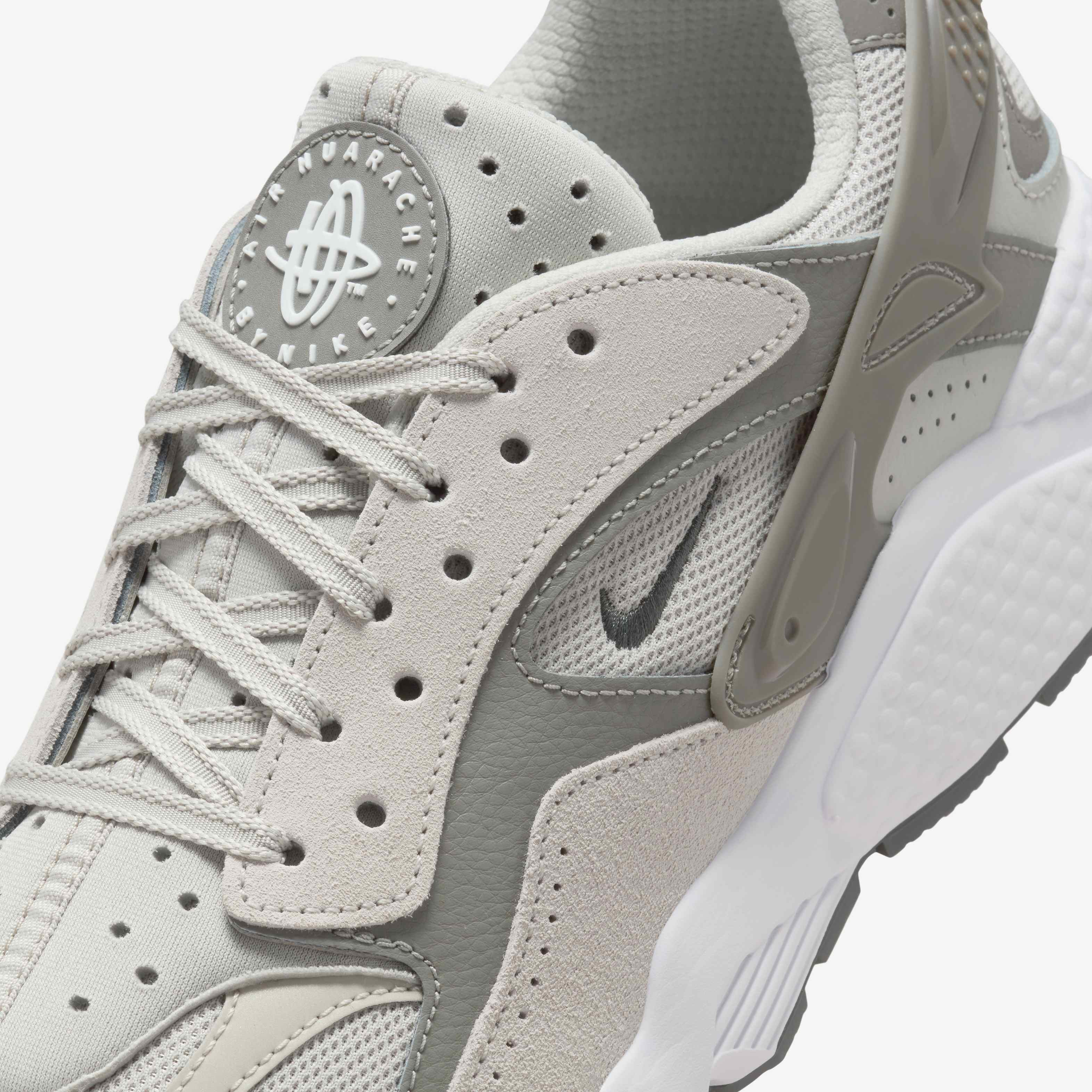 Nike Air Huarache Runner image number 7