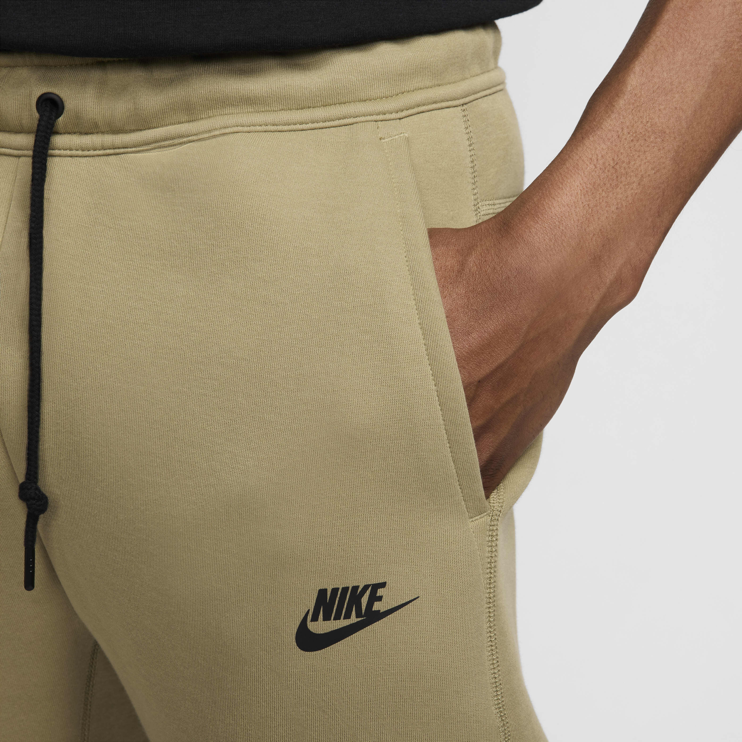 Nike Sportswear Tech Fleece image number 3