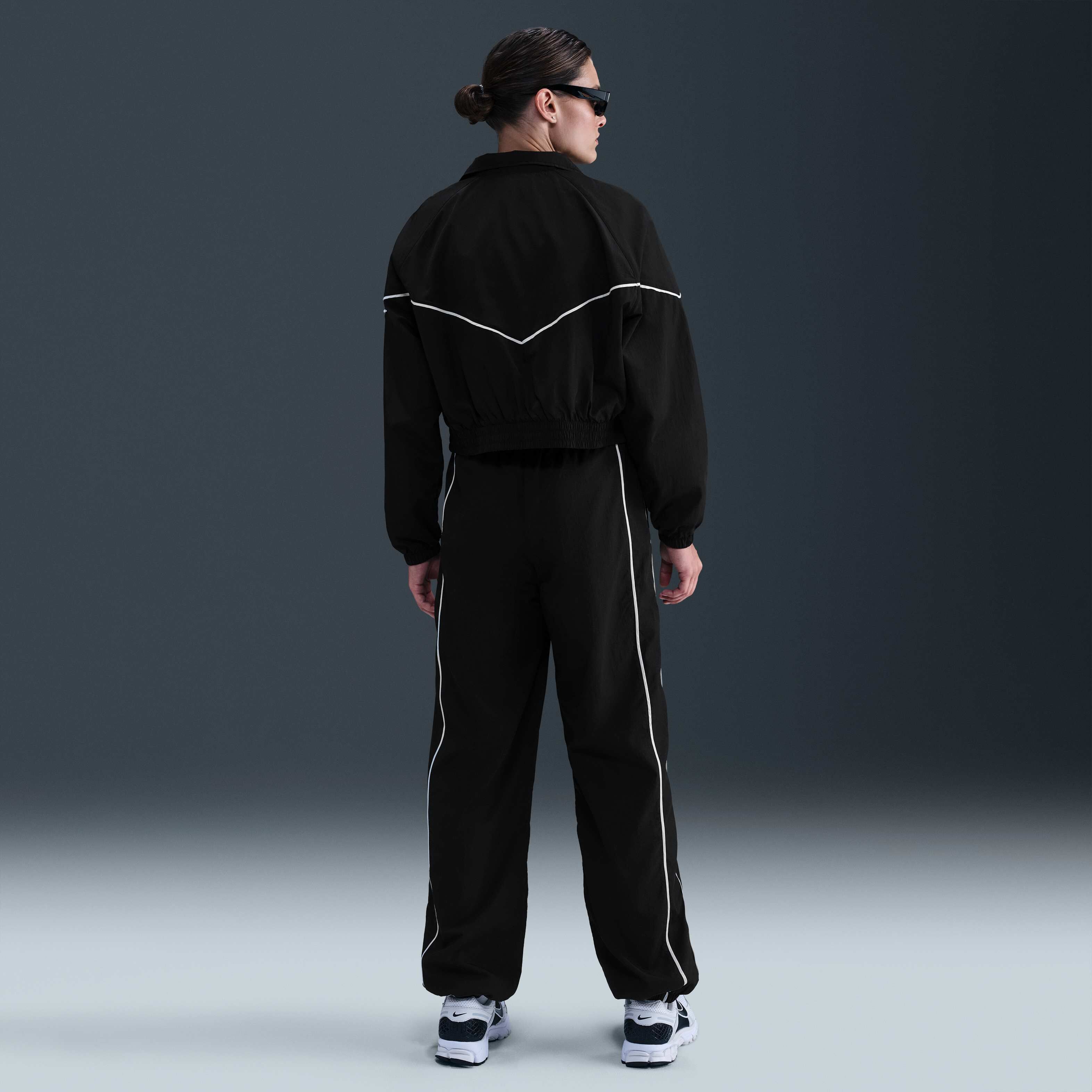 نايكي سبورتسوير ويندرانر image number 4