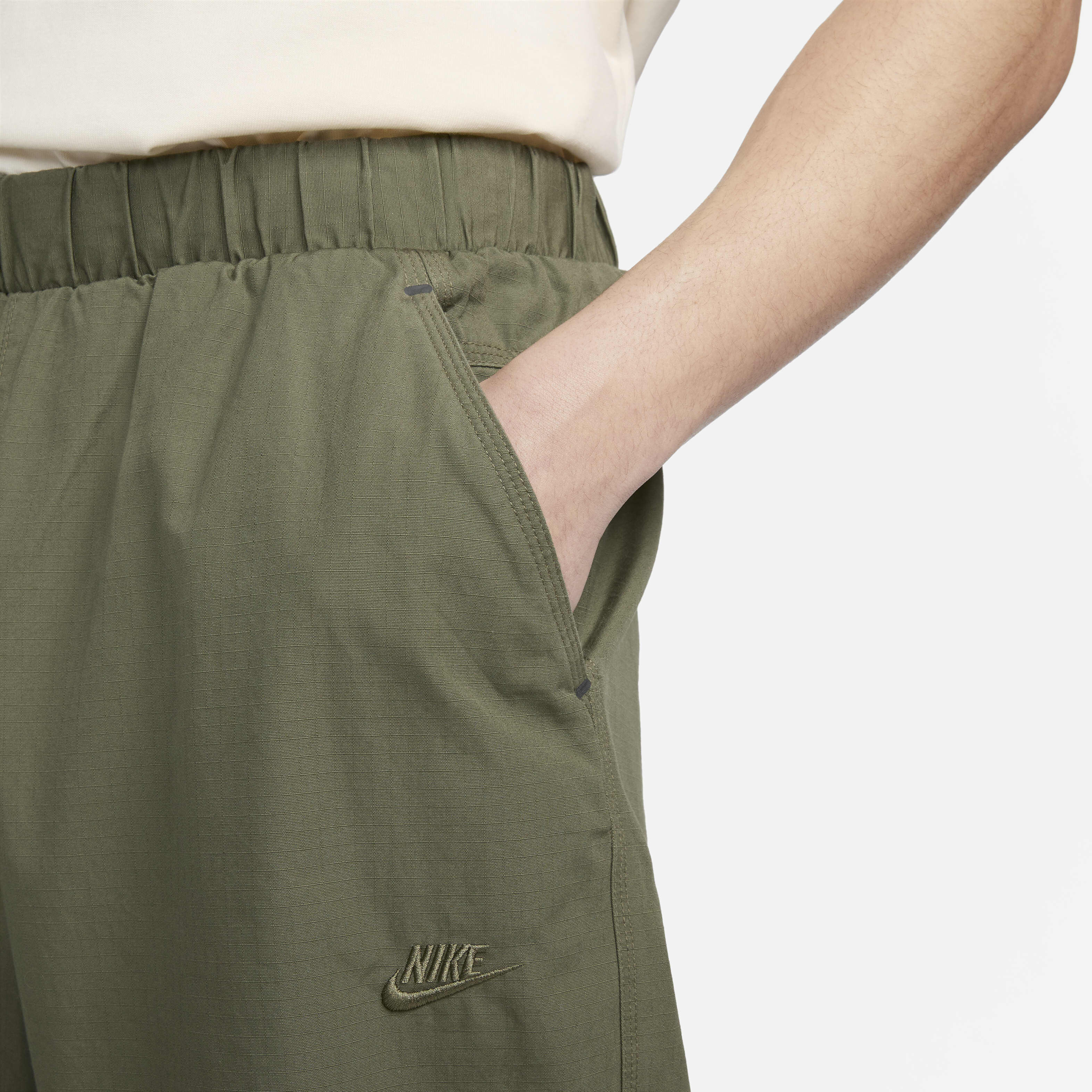 نايكي سبورتسوير تك باك image number 2