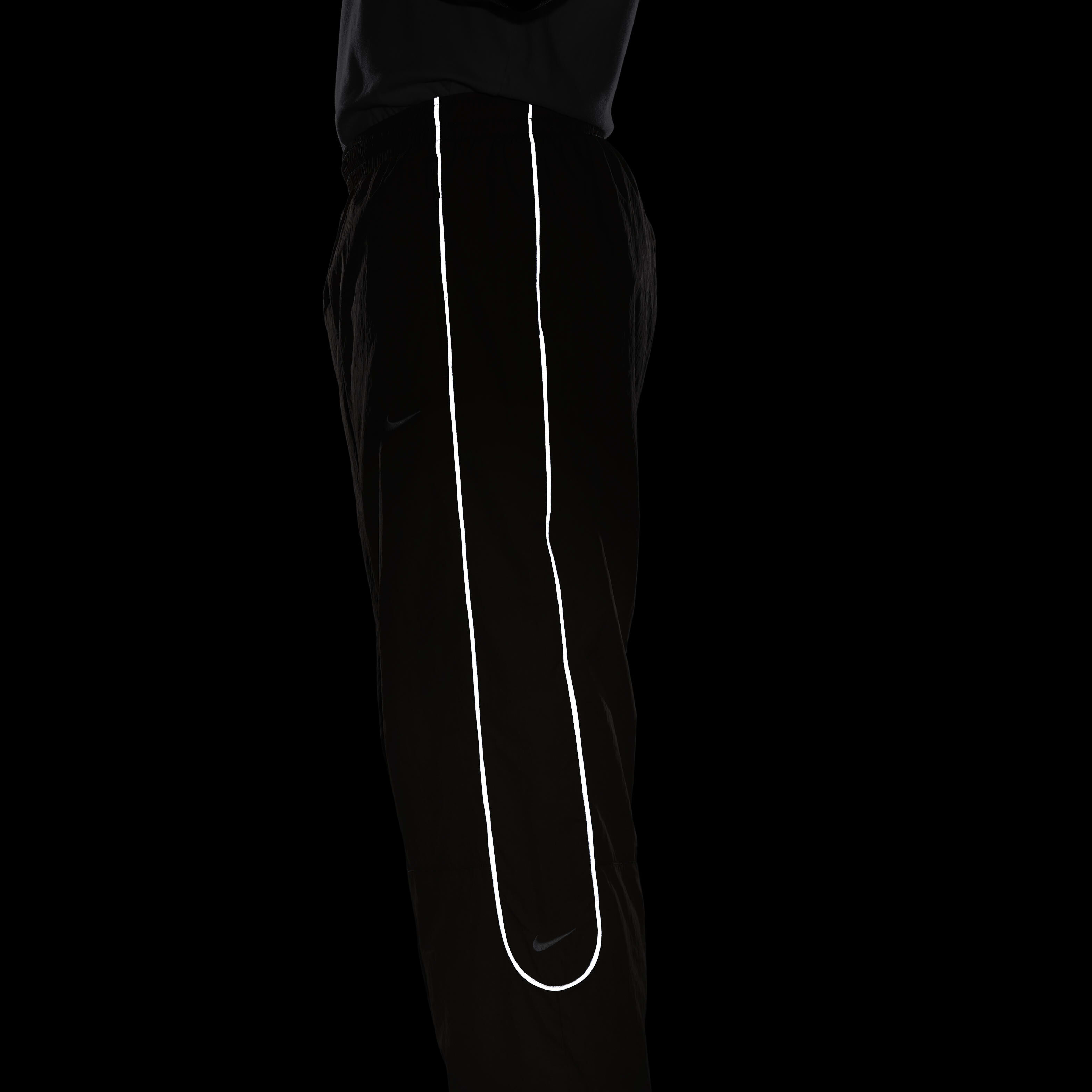 Nike Solo Swoosh image number 8