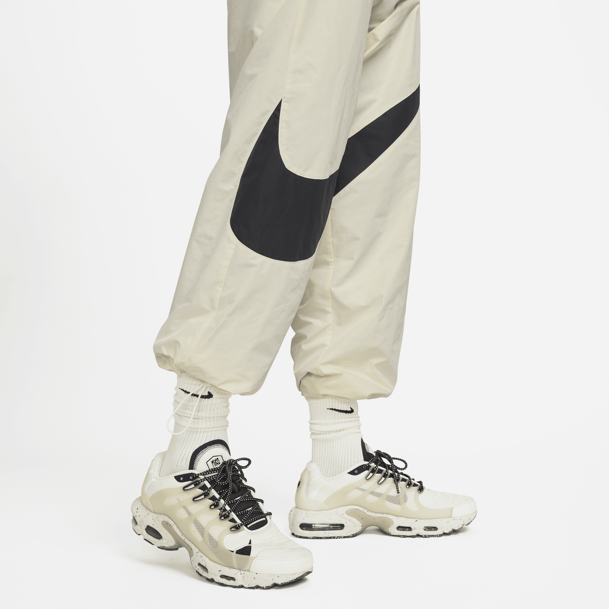 Nike woven hot sale swoosh pant