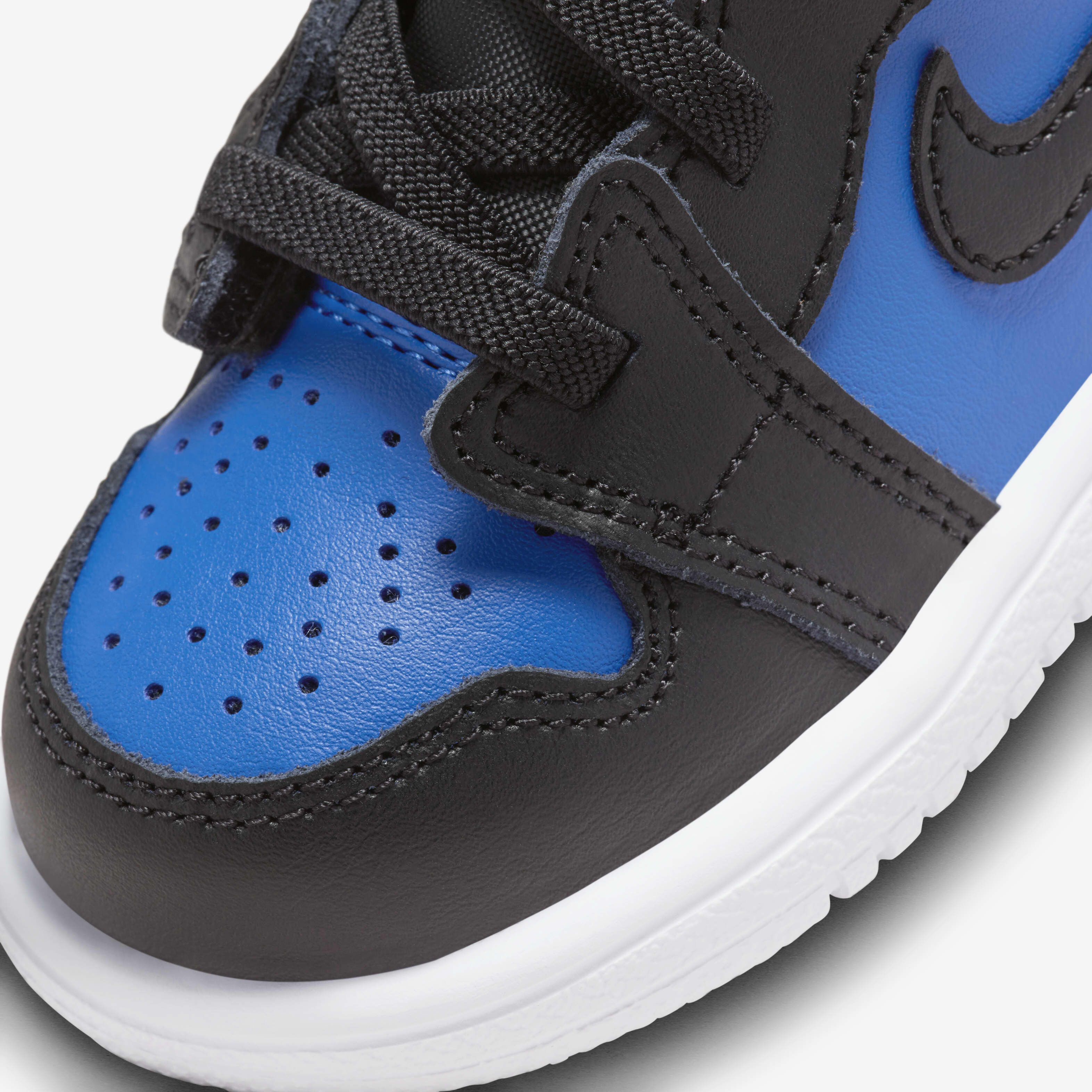 Jordan 1 Mid Alt image number 6