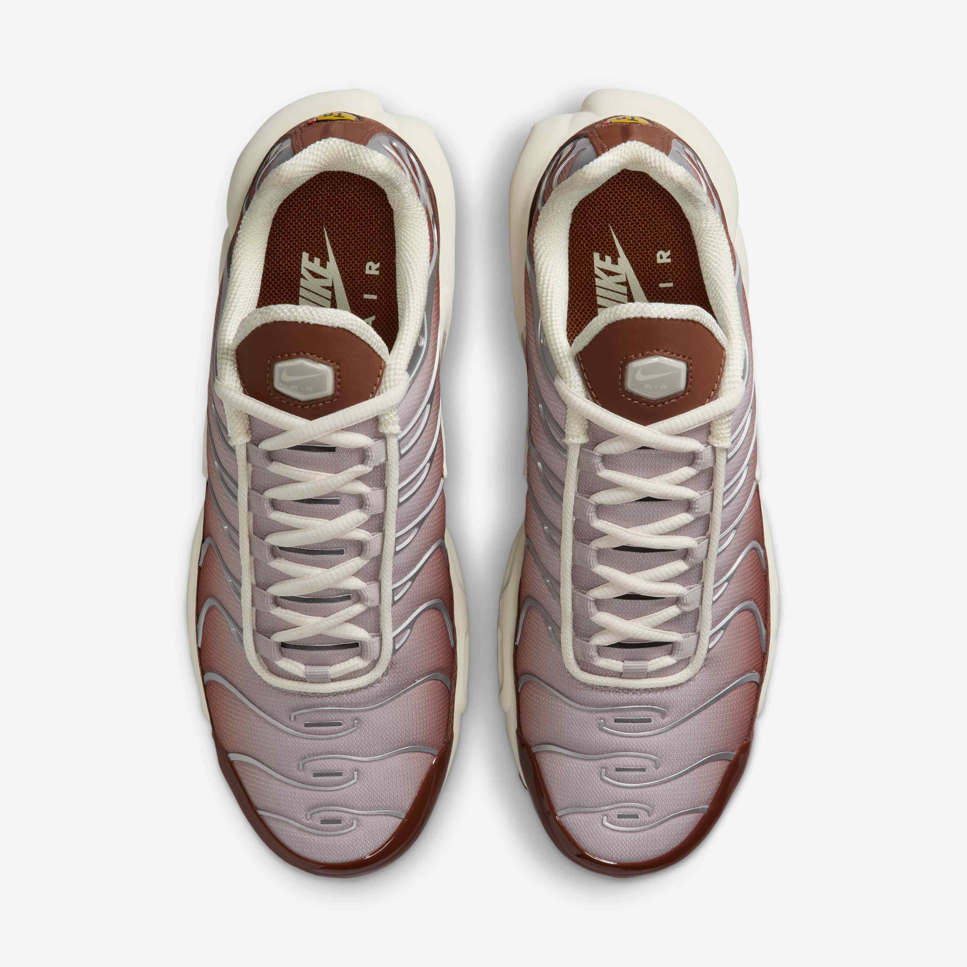 Nike Air Max Plus image number 3