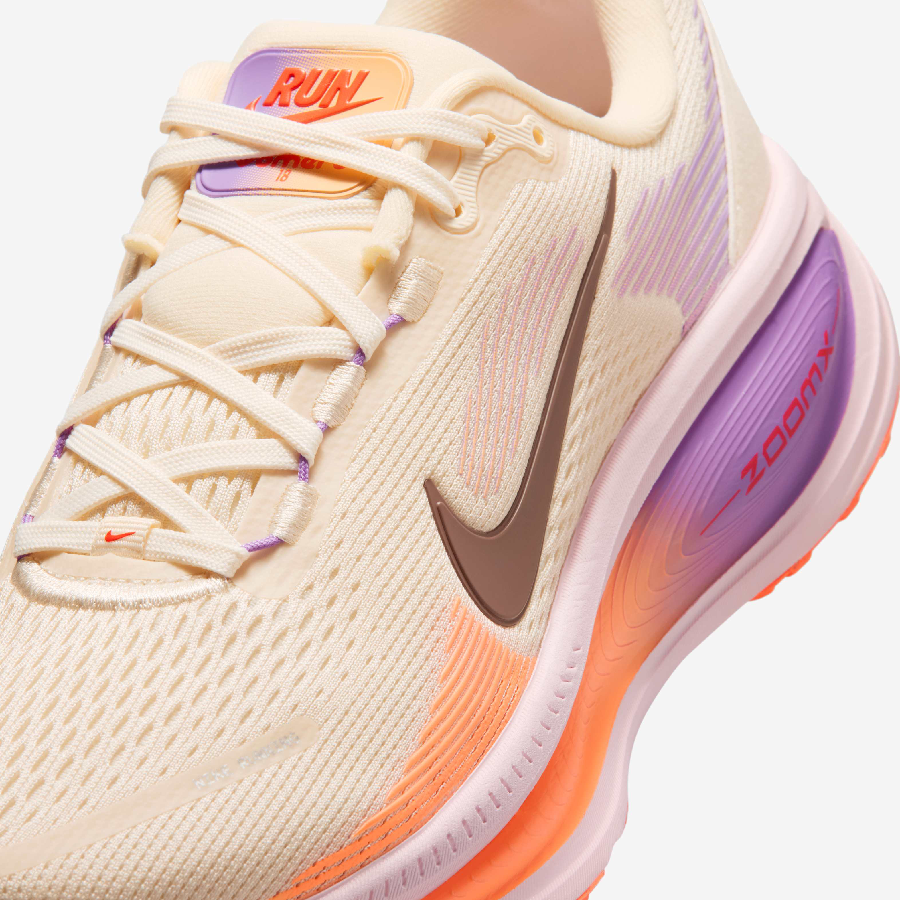 Nike Vomero 18 image number 6