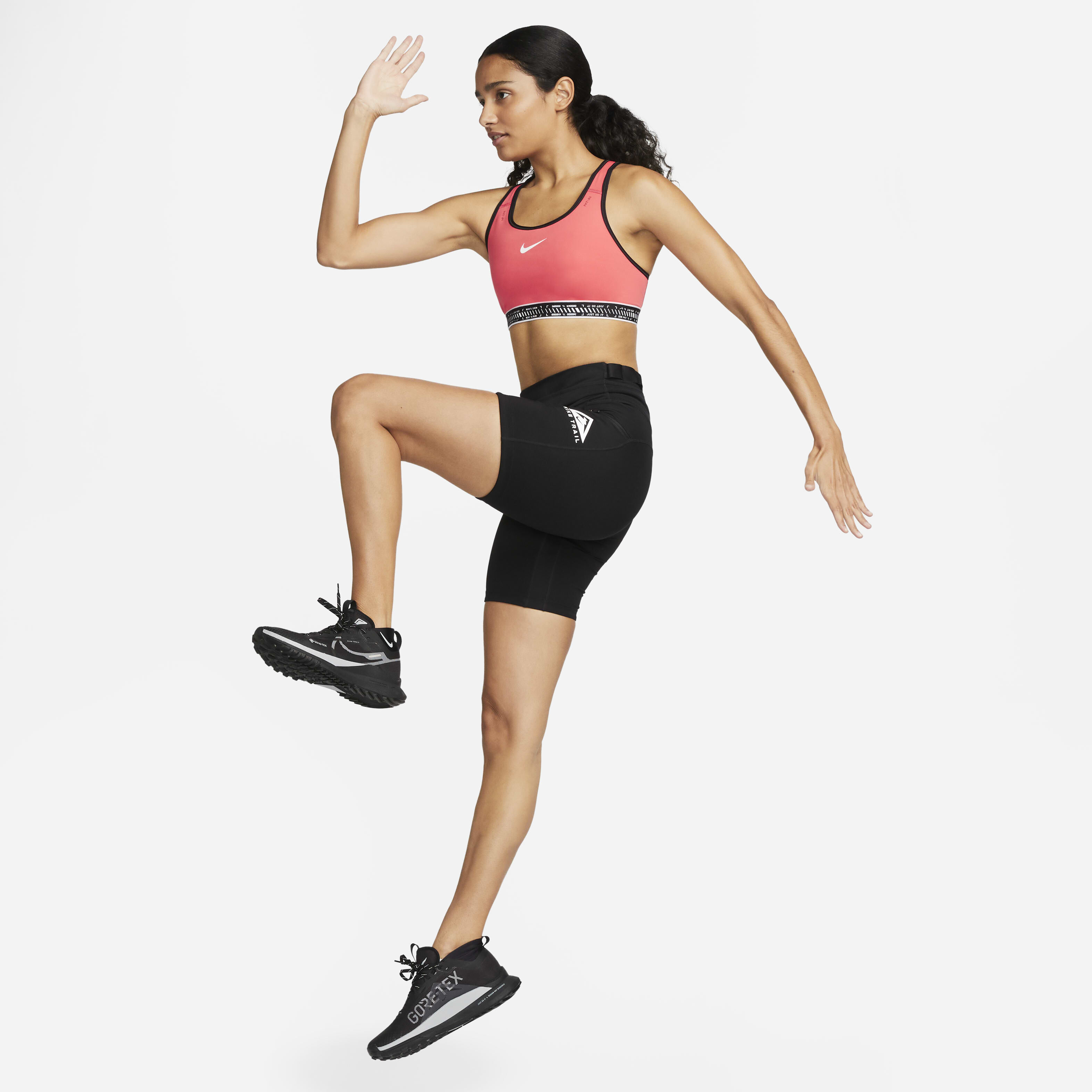 نايكي سووش اون ذا رن image number 7