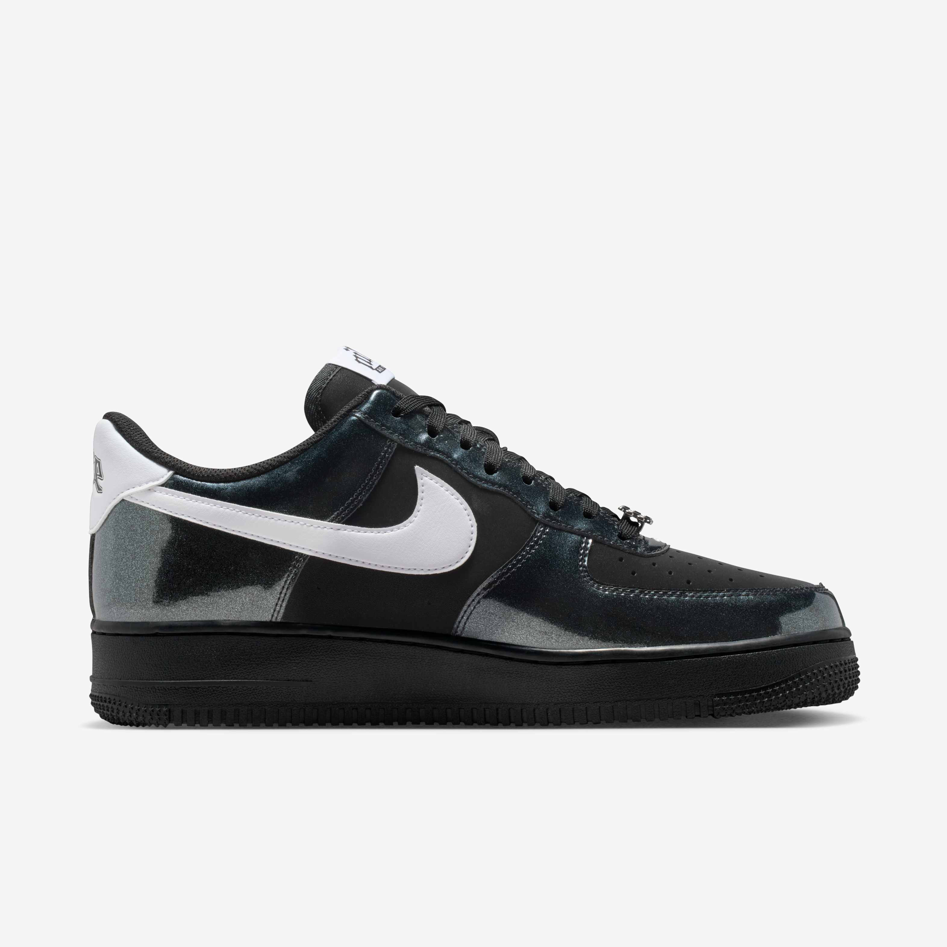 Nike Air Force 1 '07 LV8 image number 2