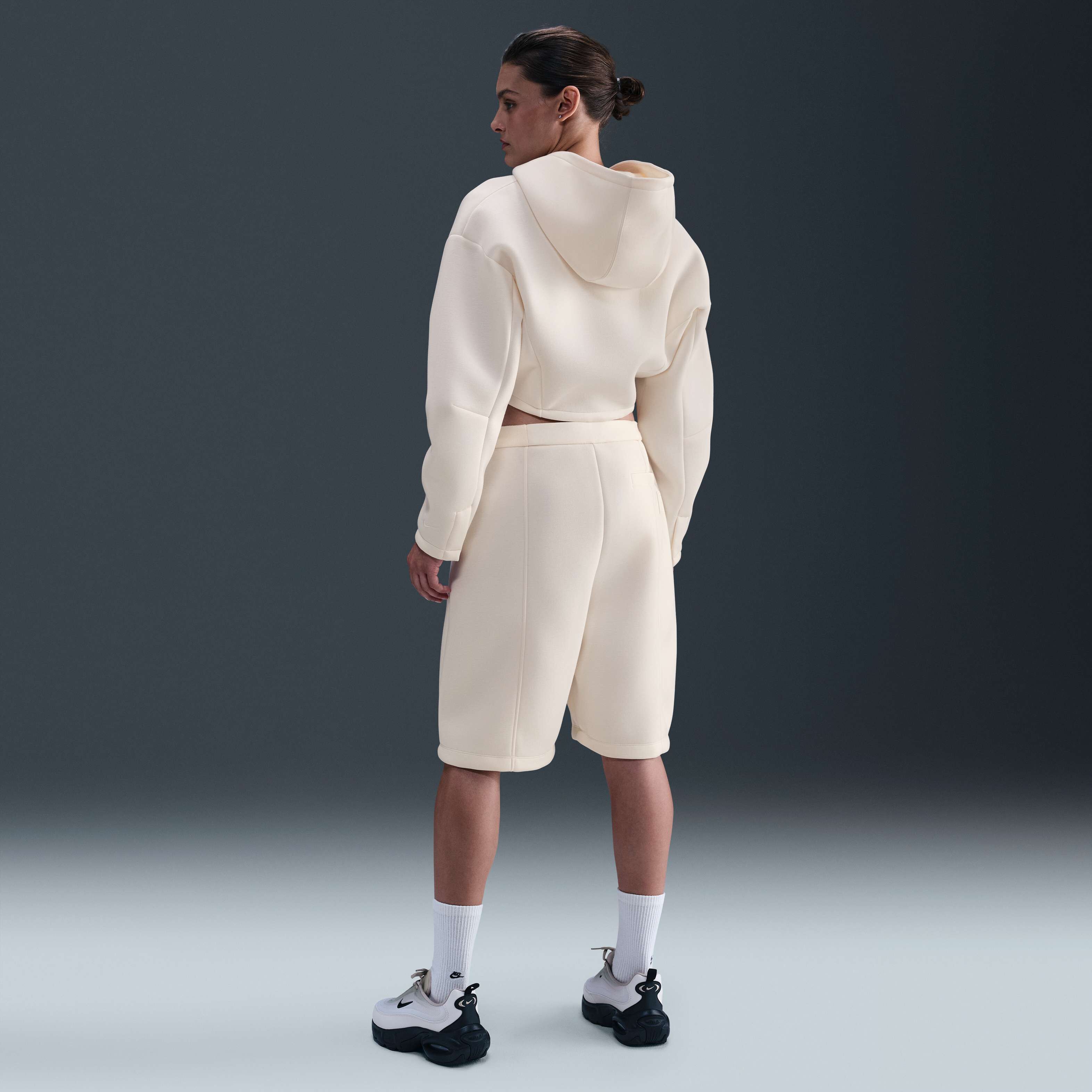 نايكي سبورتسوير image number 4