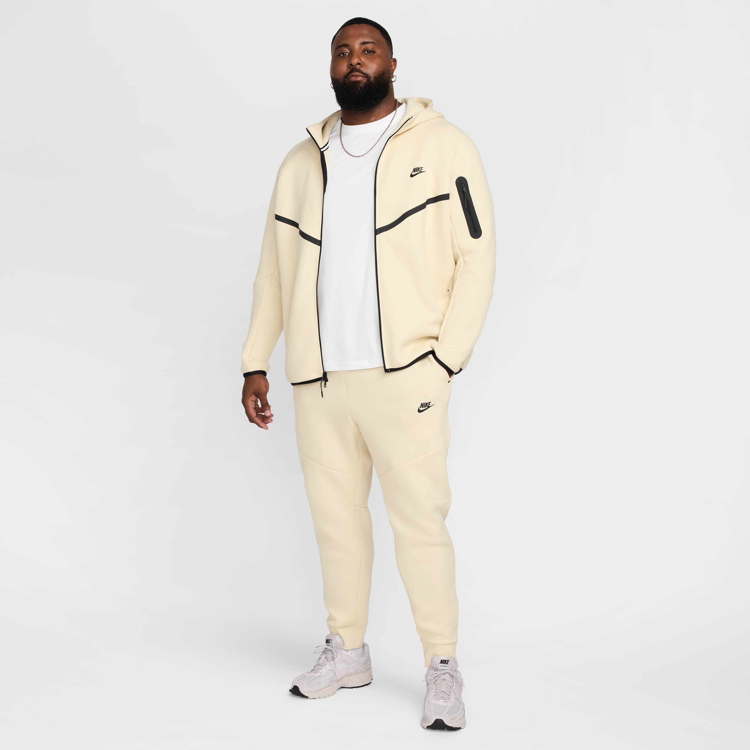 Nike Tech image number 17