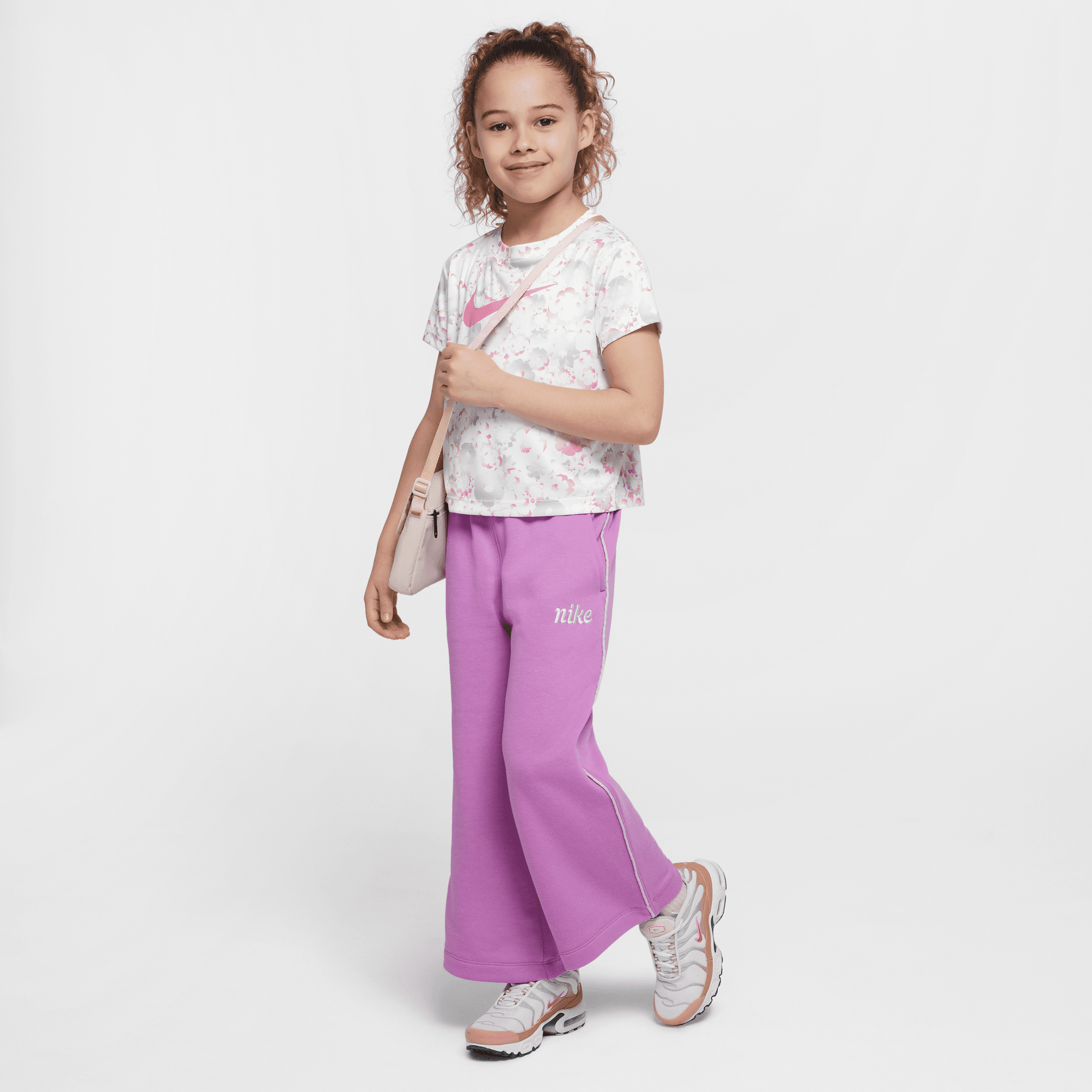 نايكي ايسنشالز image number 6