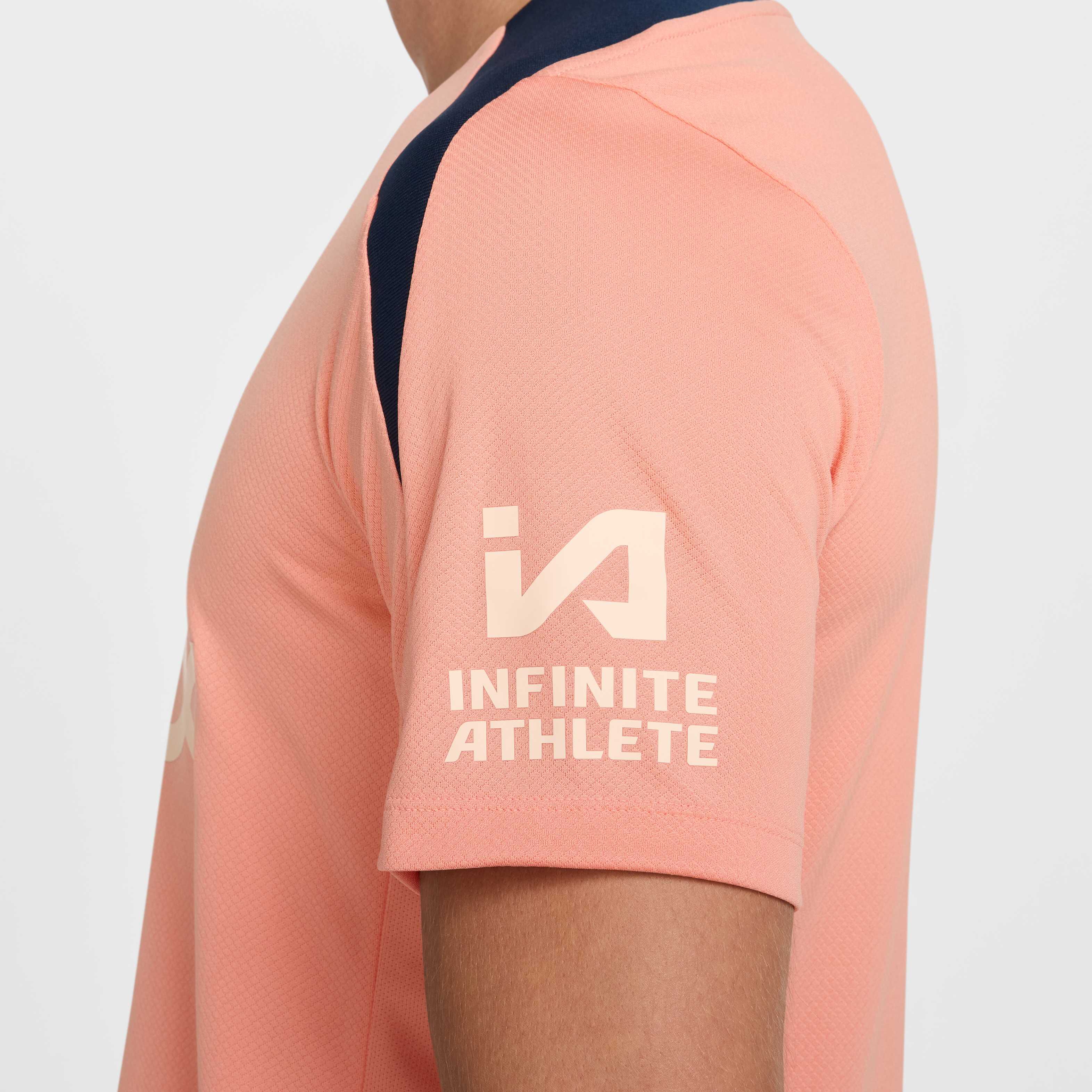 Chelsea F.C. Strike image number 5