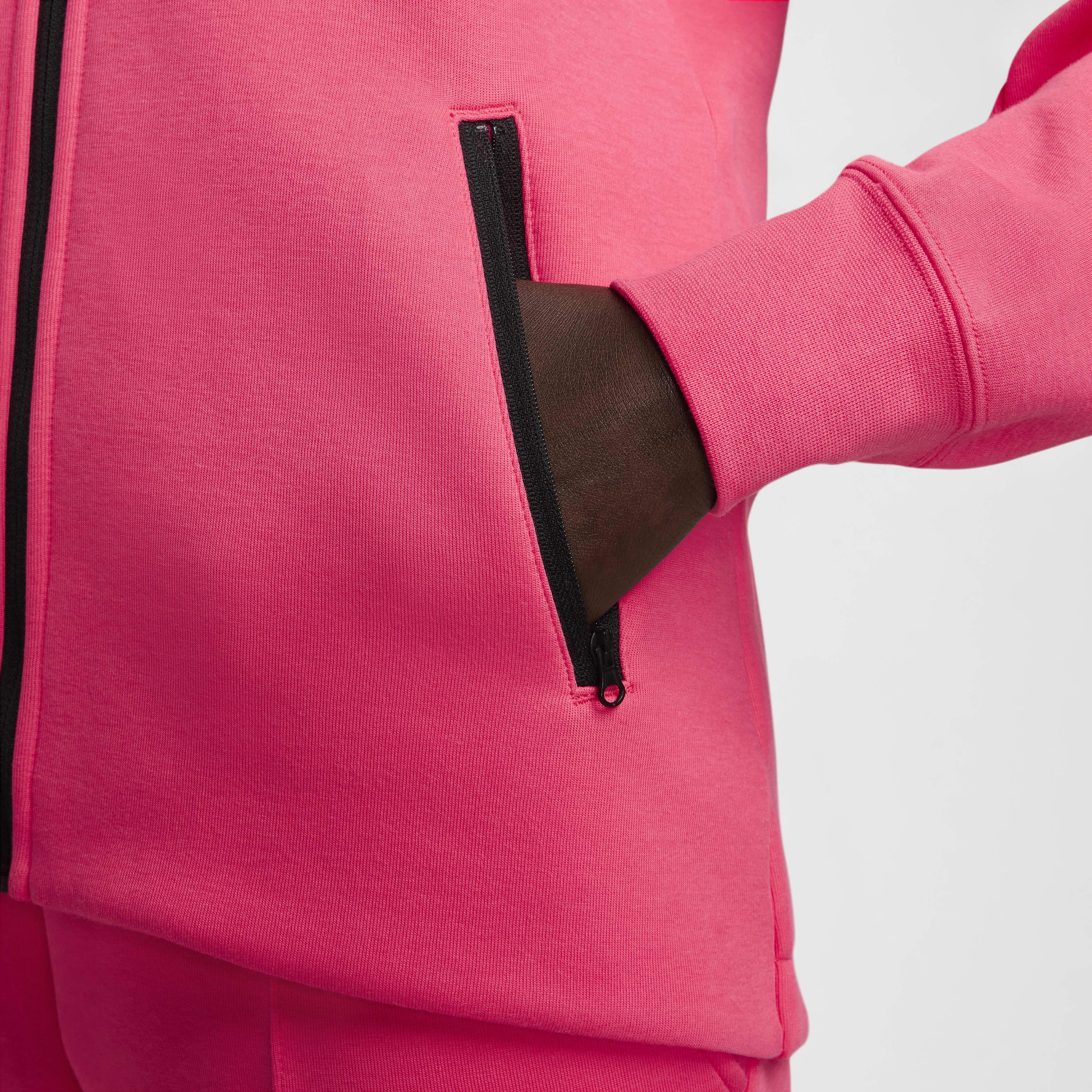 نايكي سبورتسوير تك فليس ويندرانر image number 7