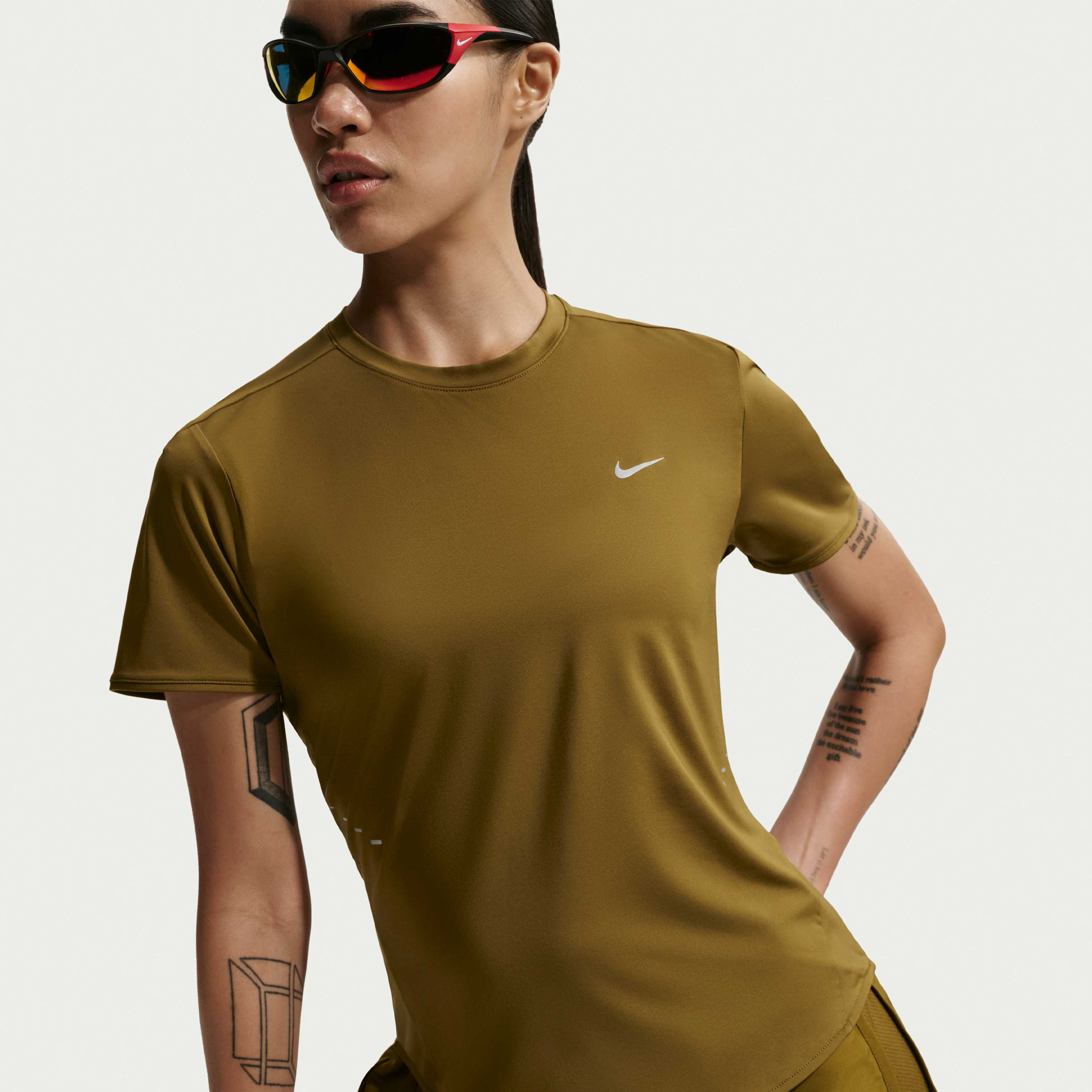 نايكي سويفت image number 2