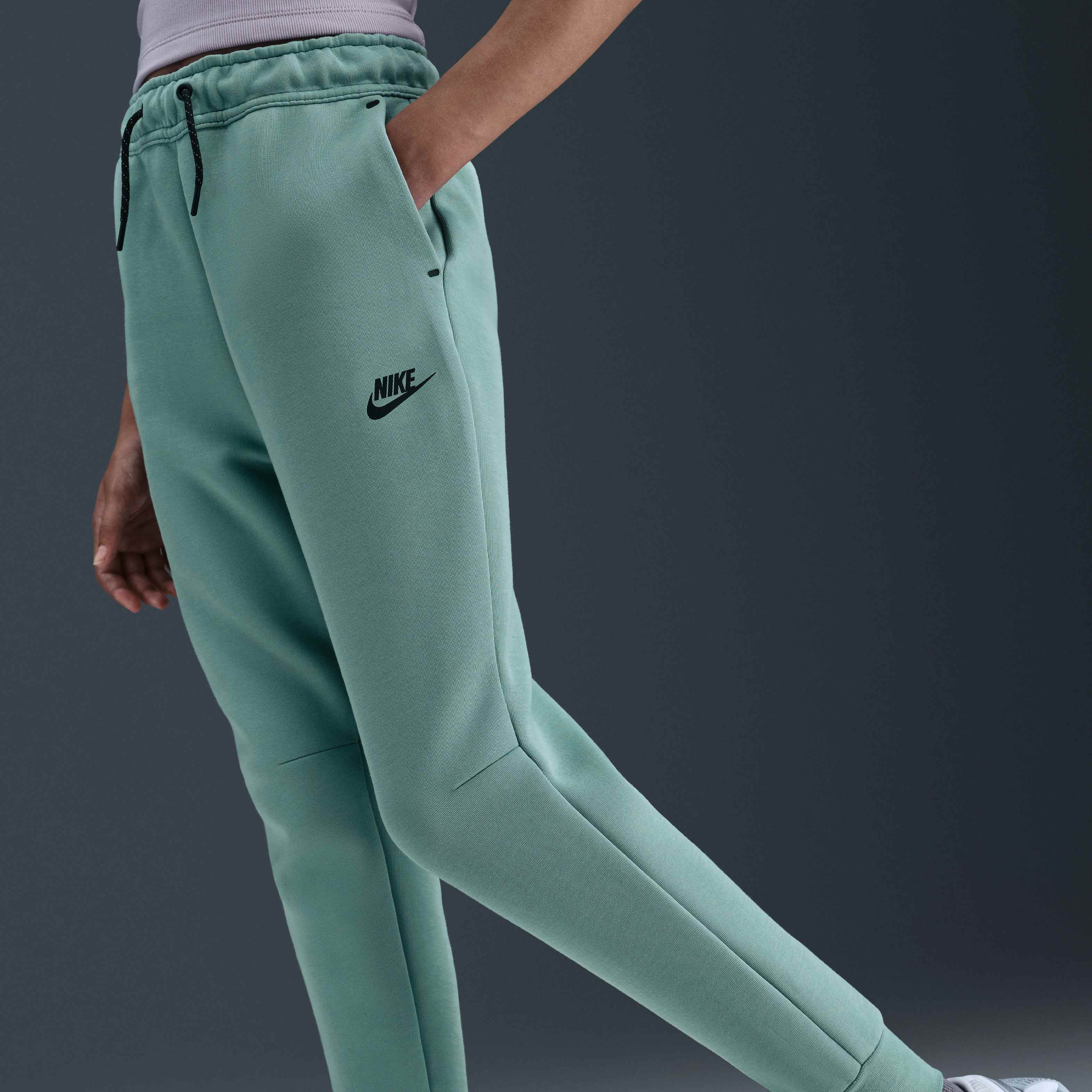 نايكي سبورتسوير تك فليس image number 1