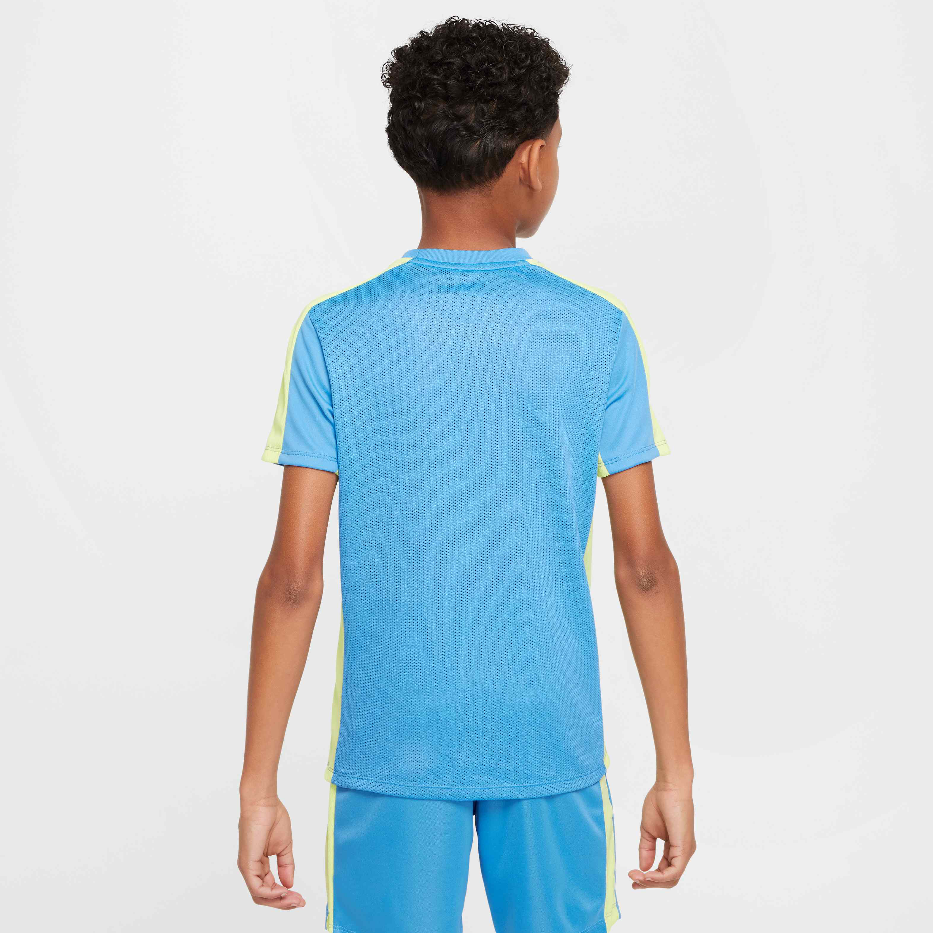 Nike Trophy23 image number 1