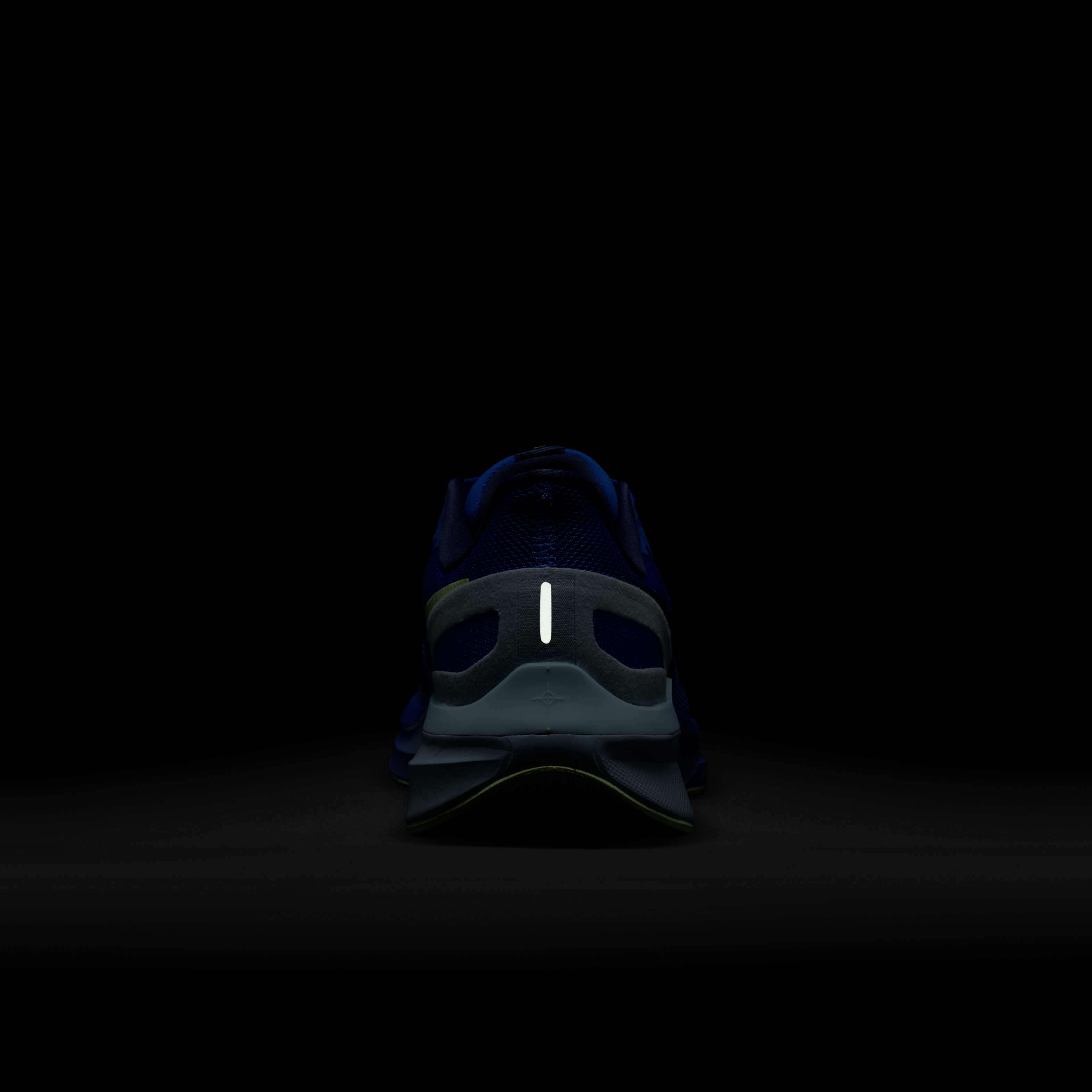 Nike Structure 25 image number 8