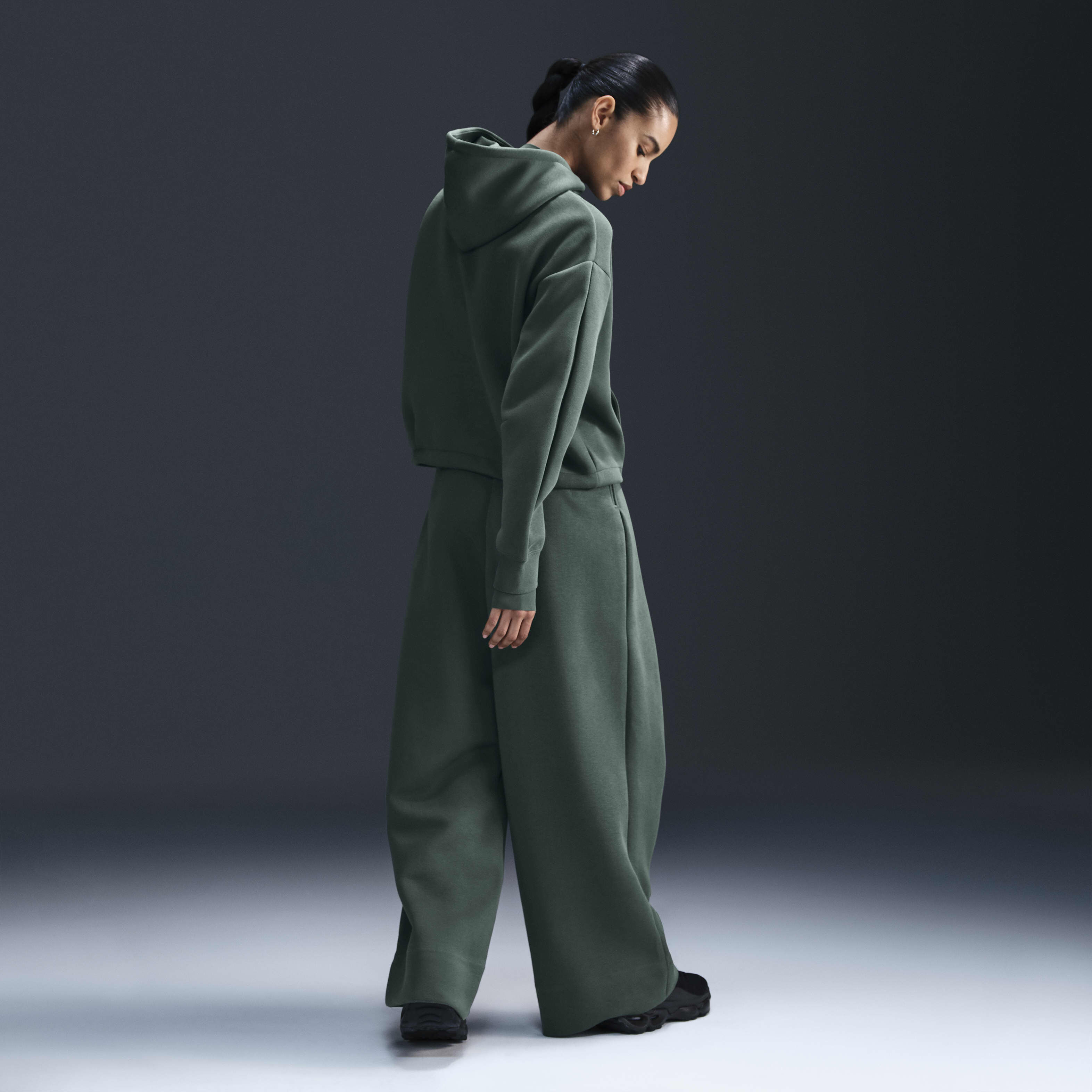 Nike Sportswear Tech Fleece image number 4