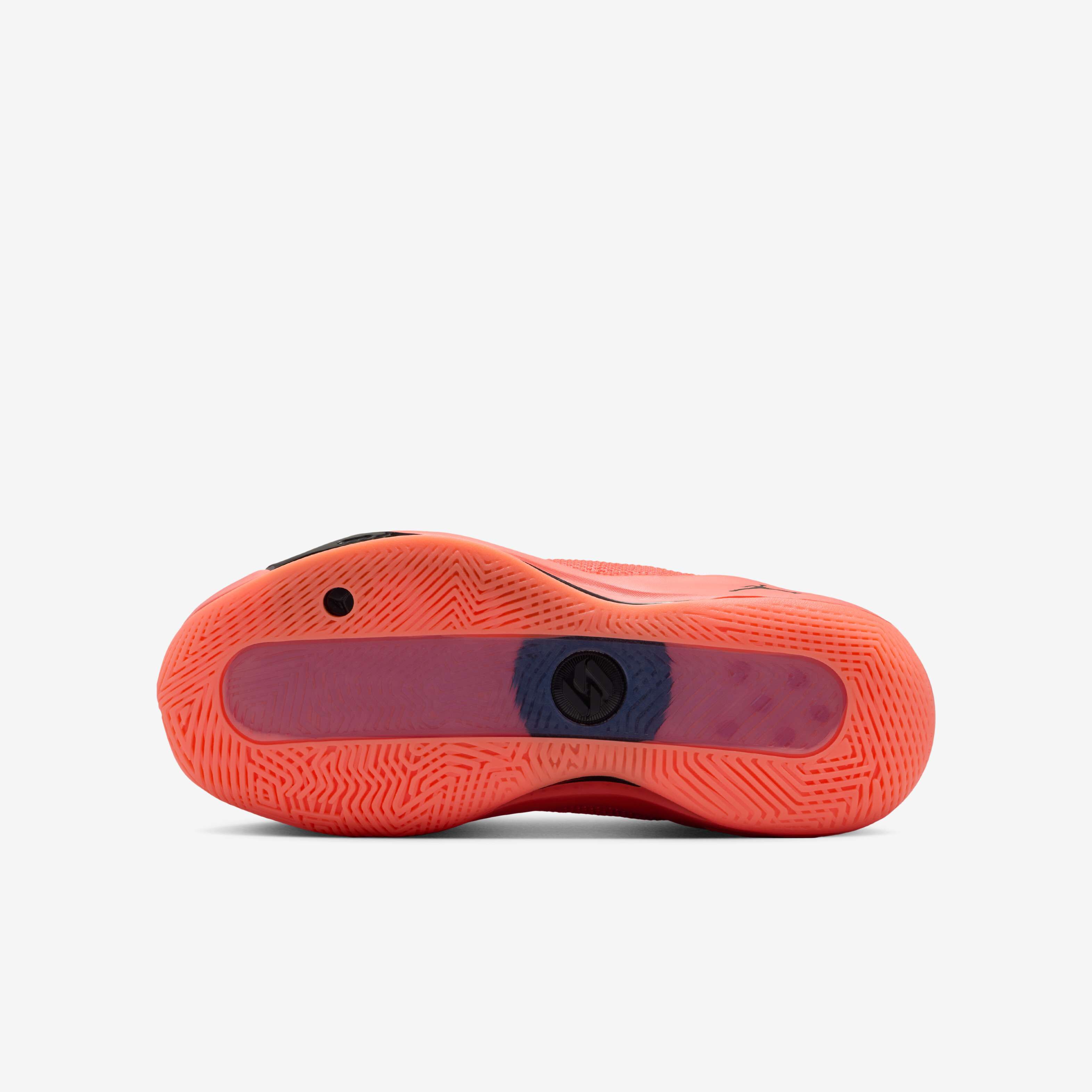 Luka .77 'Navidor' image number 1