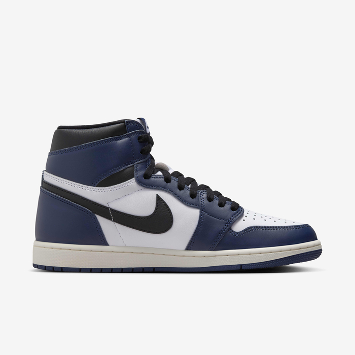 Air Jordan 1 Retro High OG image number 2 Air Jordan 1 Retro High OG image number 2