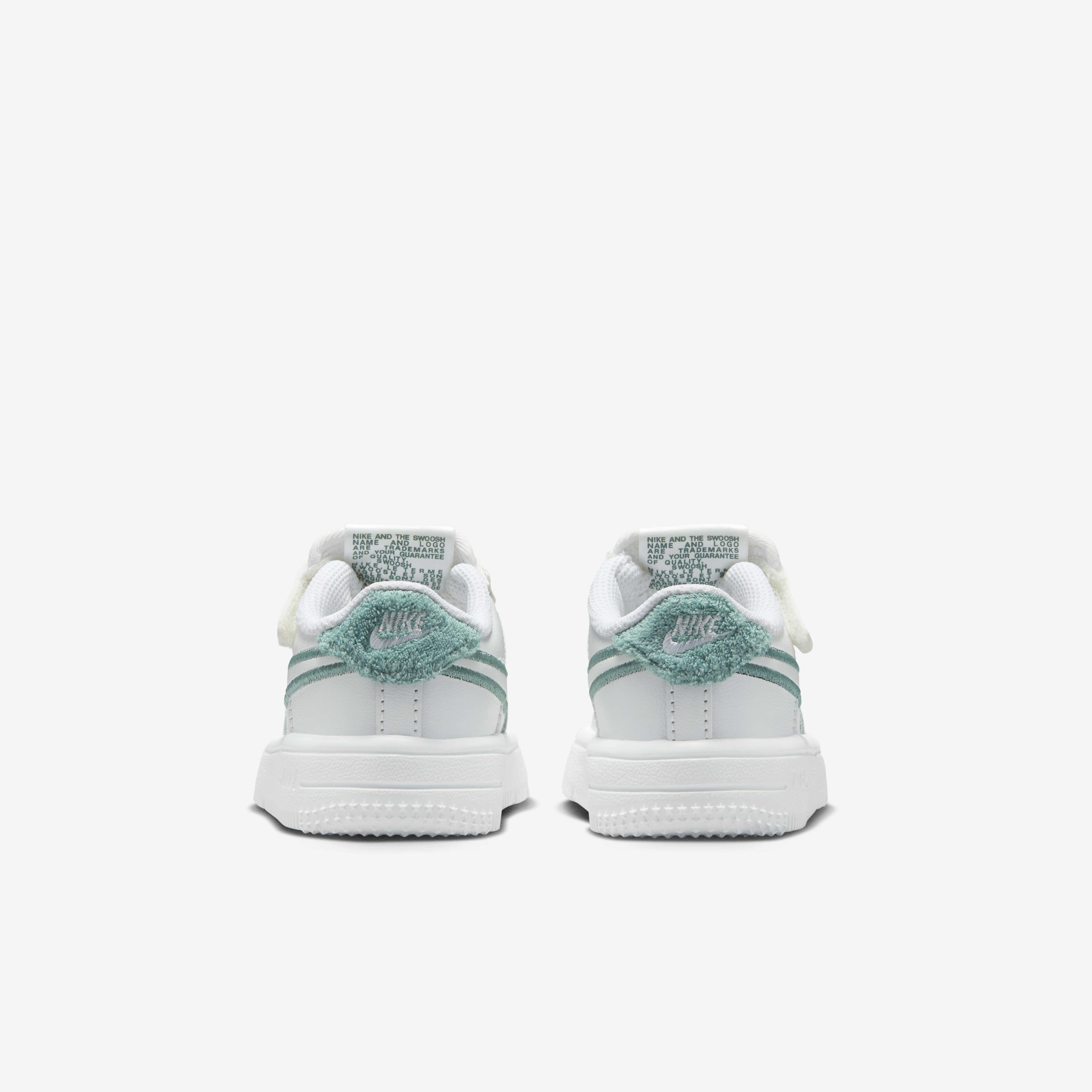 Nike Force 1 Low LV8 EasyOn image number 5