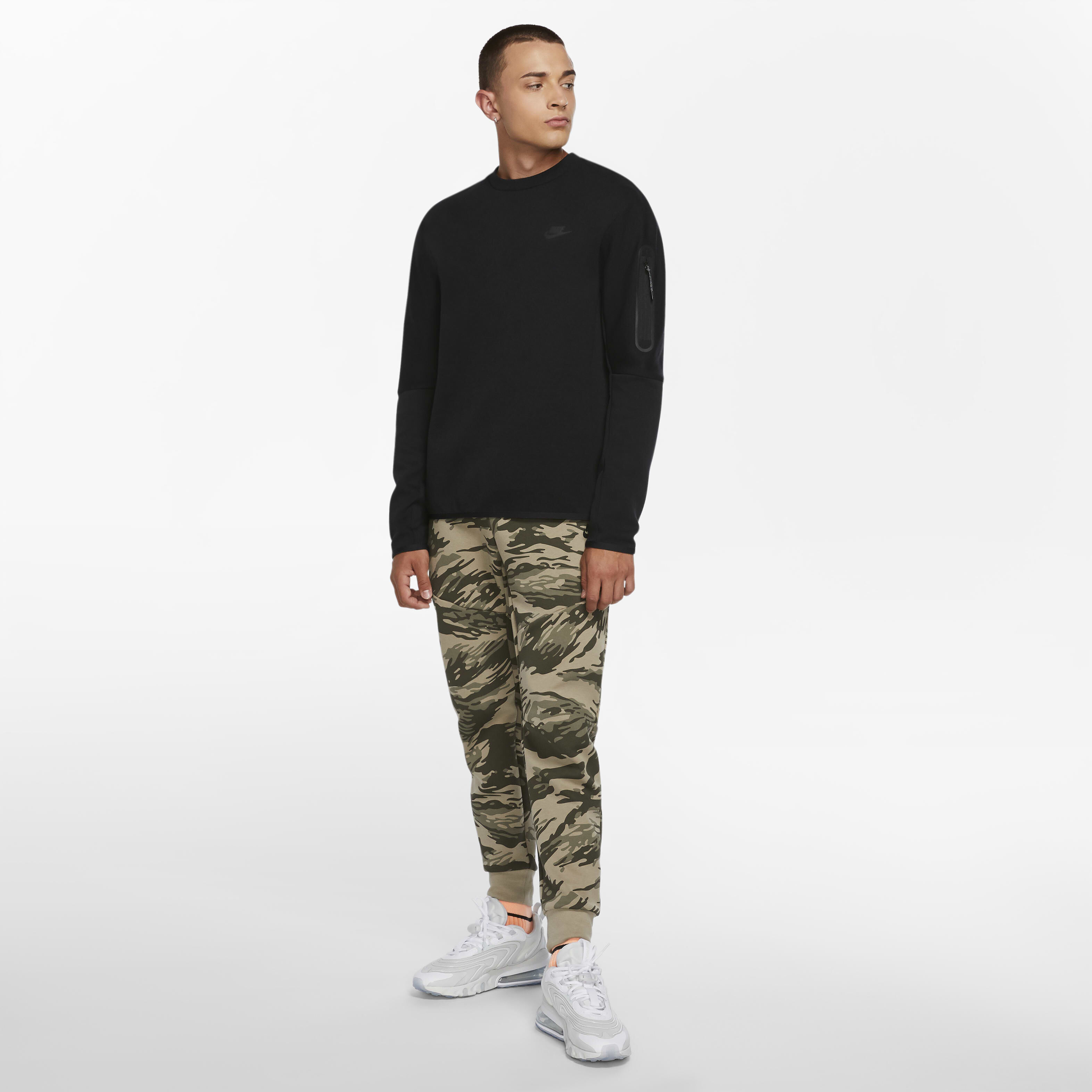 Nike Sportswear Tech Fleece image number 3