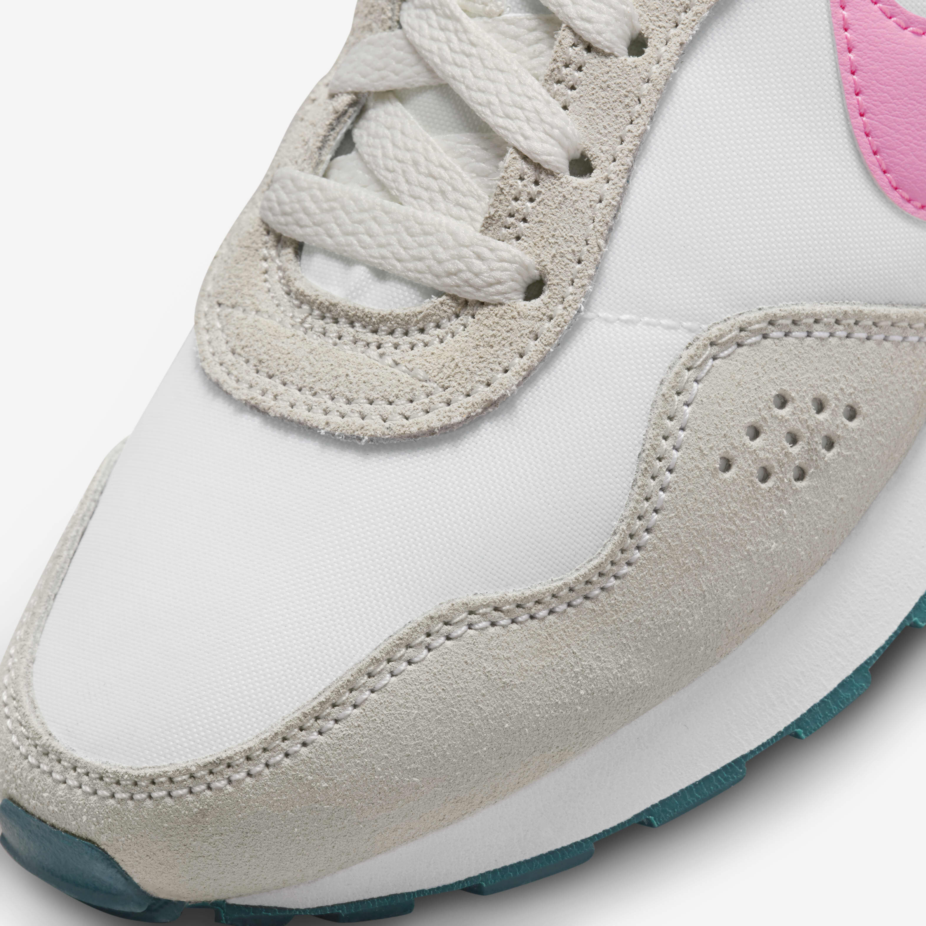 Buy Nike MD Valiant Older Kids' Shoe - Summit White/White