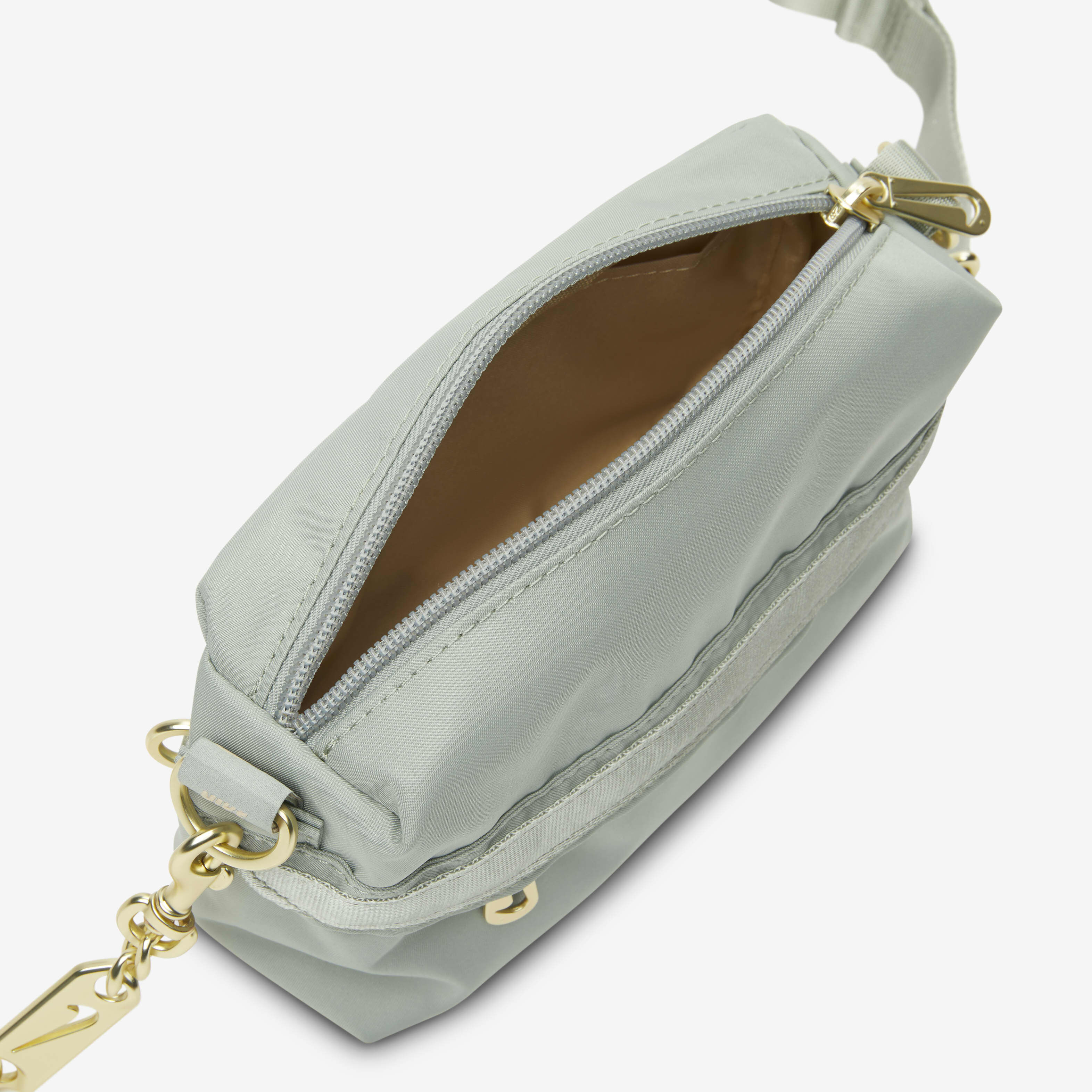 Nike Sportswear Futura Luxe image number 4