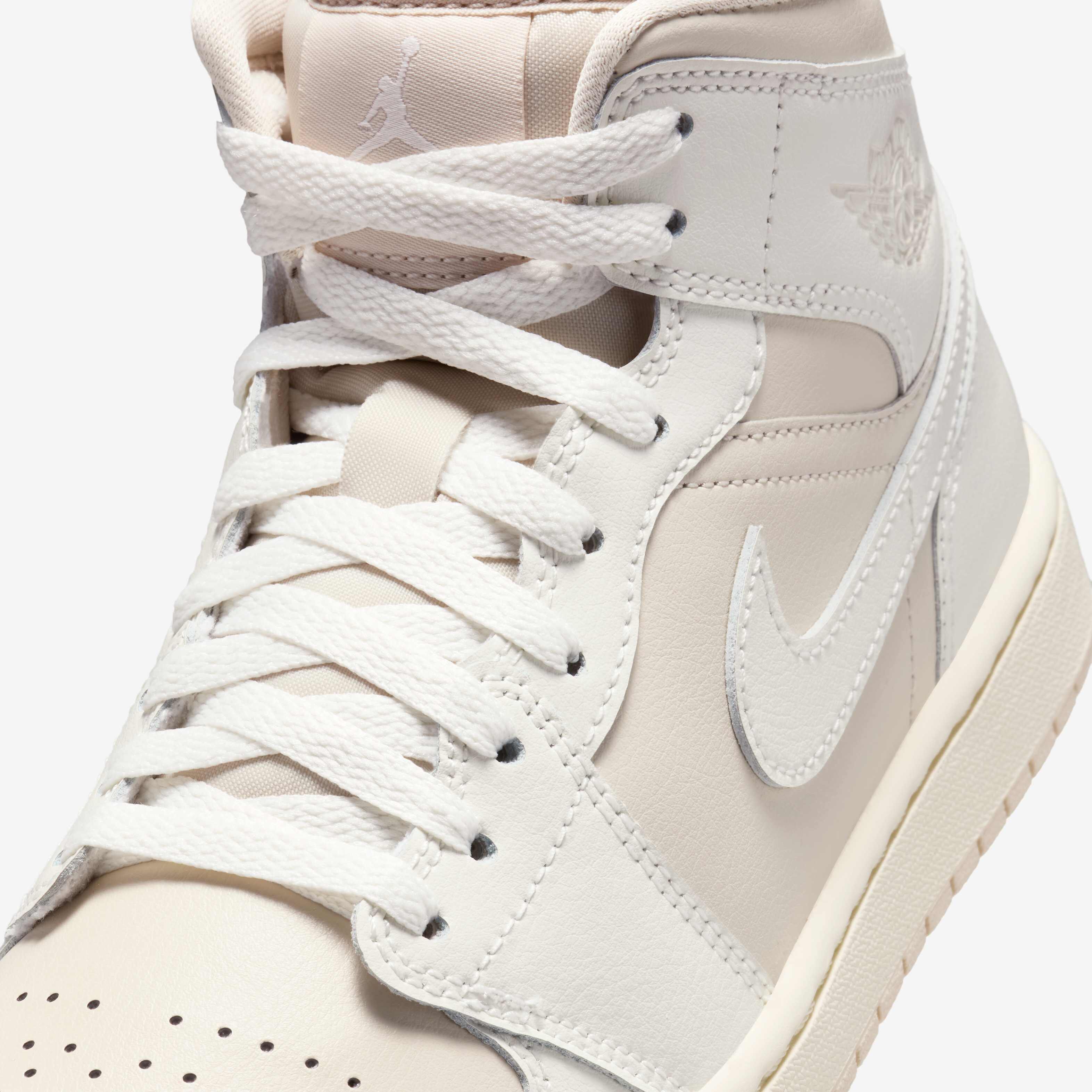 اير جوردن 1 ميد image number 6