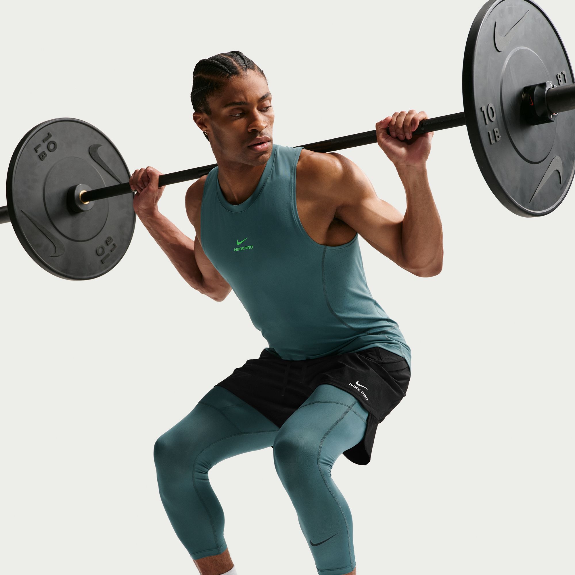 Nike Pro image number 4
