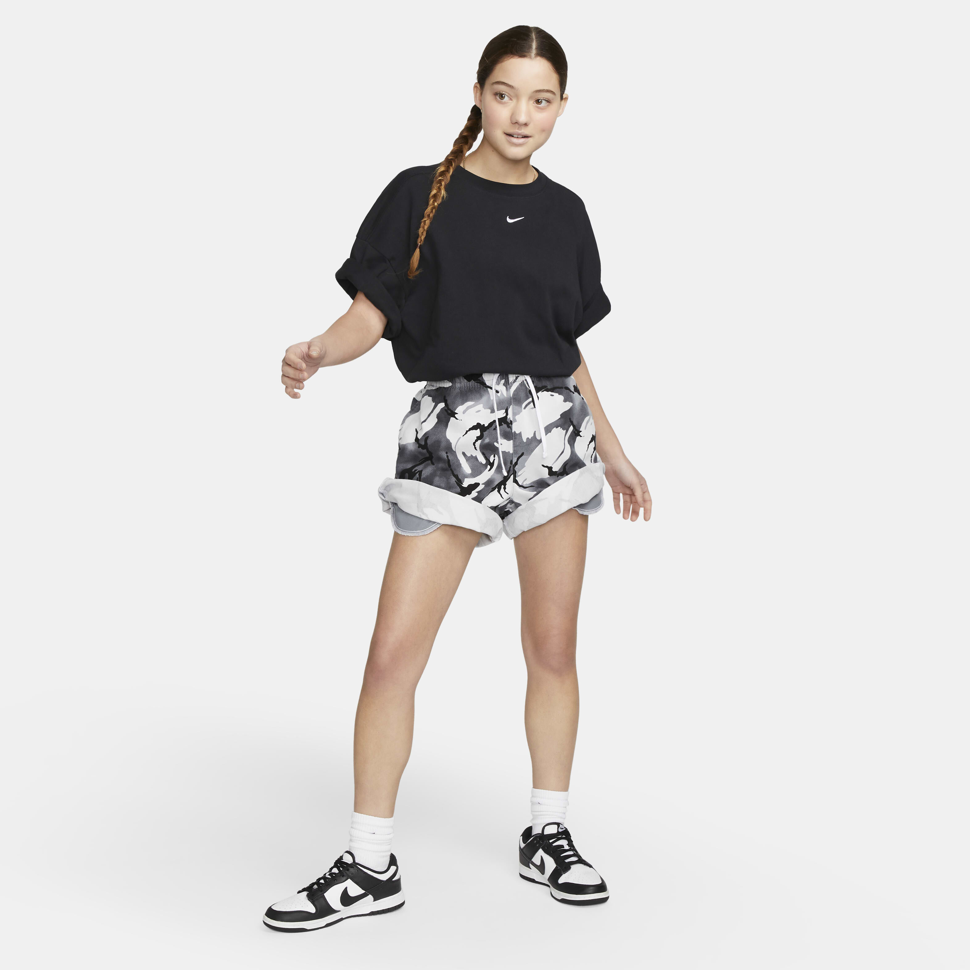 نايكي سبورتسوير ايسنشال image number 4