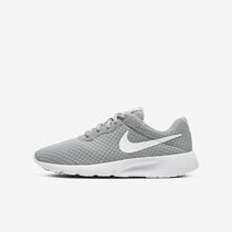 Nike Tanjun